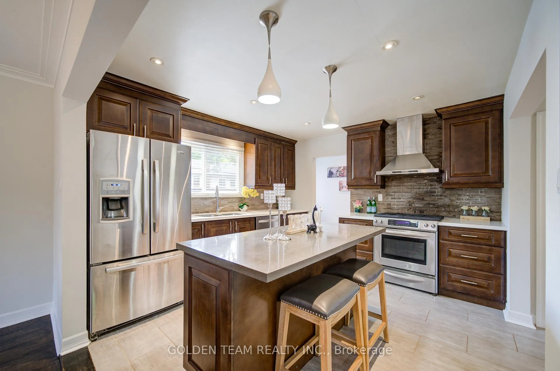 Photo 10 of 4 Valleycrest Avenue, Markham, Bullock — HOMEH