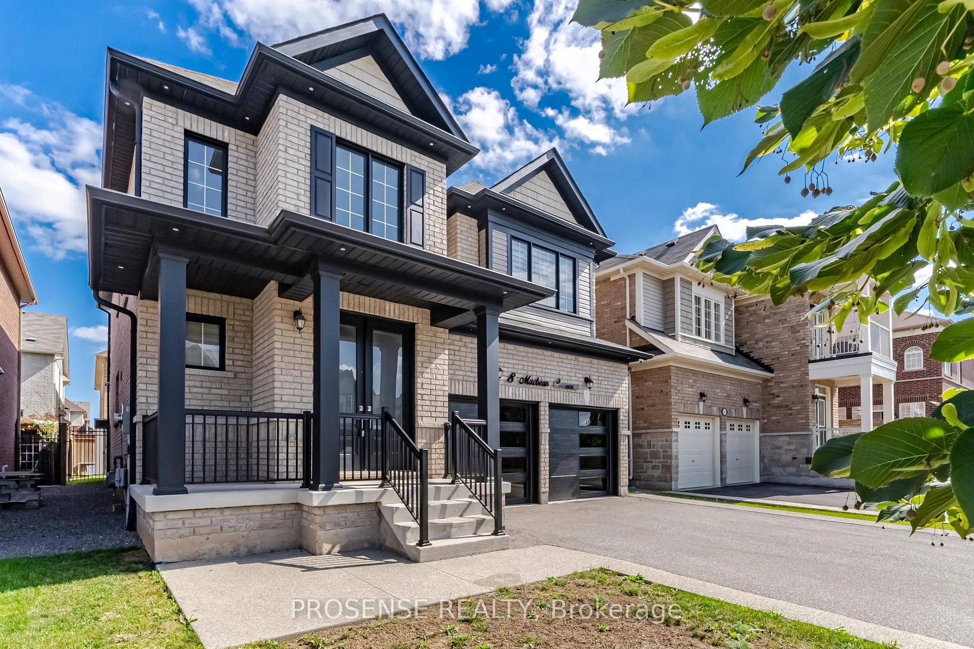 Photo 2 of 8 Macbean Crescent, Hamilton, Waterdown — HOMEH