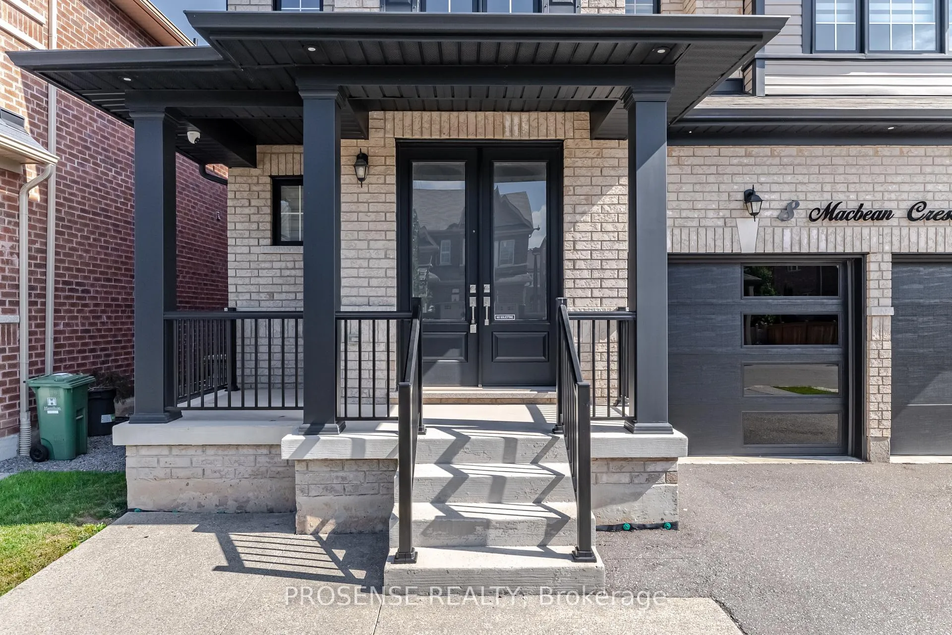 Photo 4 of 8 Macbean Crescent, Hamilton, Waterdown — HOMEH