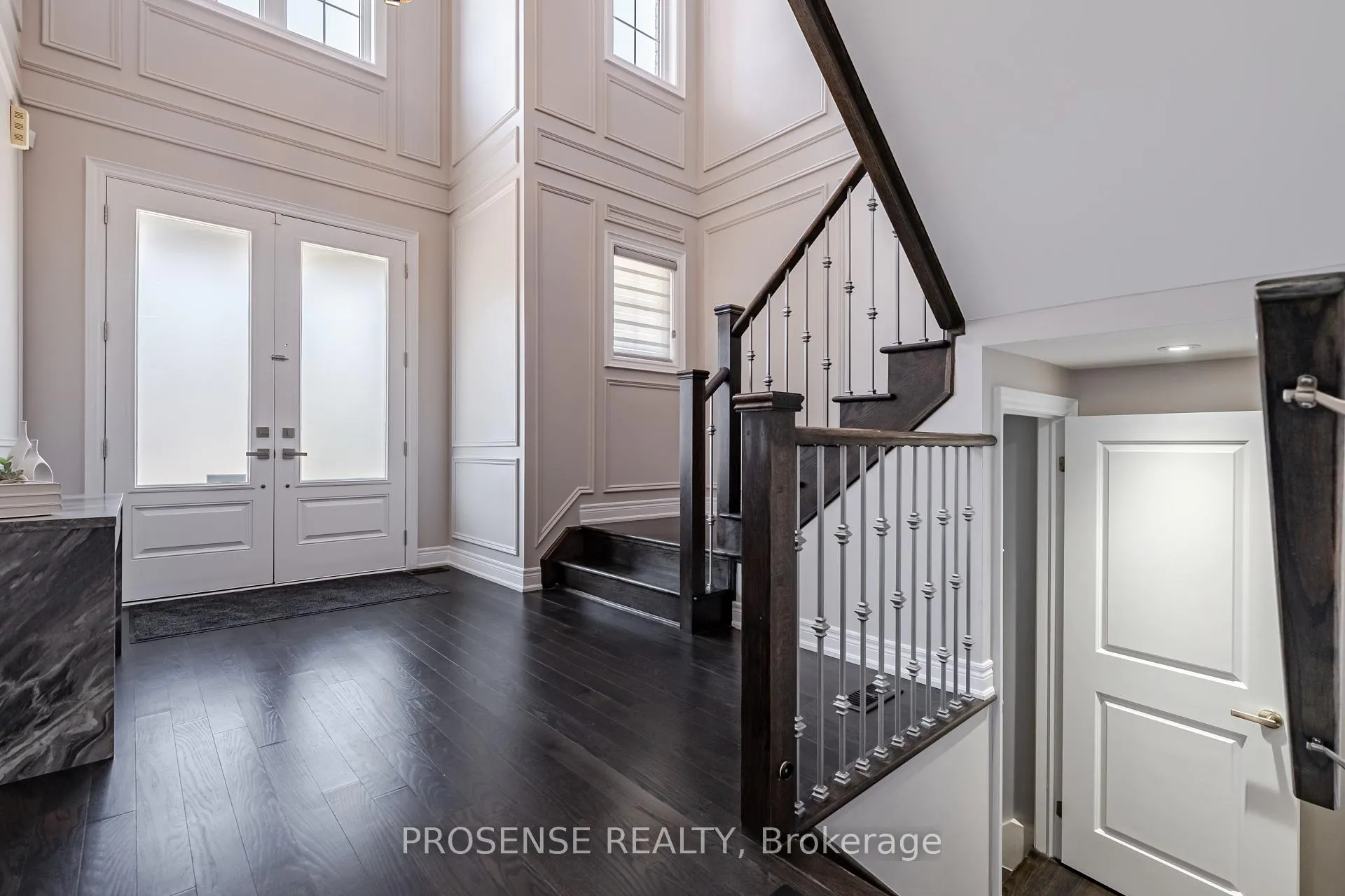 Photo 9 of 8 Macbean Crescent, Hamilton, Waterdown — HOMEH