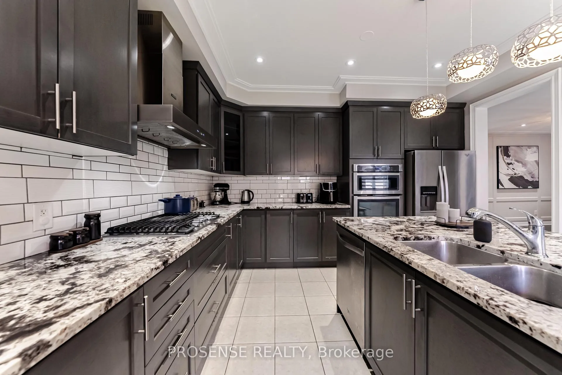 Photo 20 of 8 Macbean Crescent, Hamilton, Waterdown — HOMEH