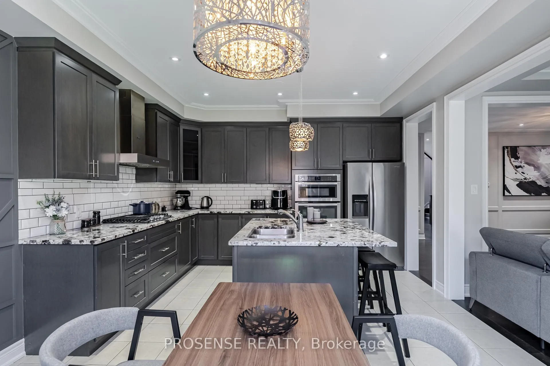 Photo 26 of 8 Macbean Crescent, Hamilton, Waterdown — HOMEH