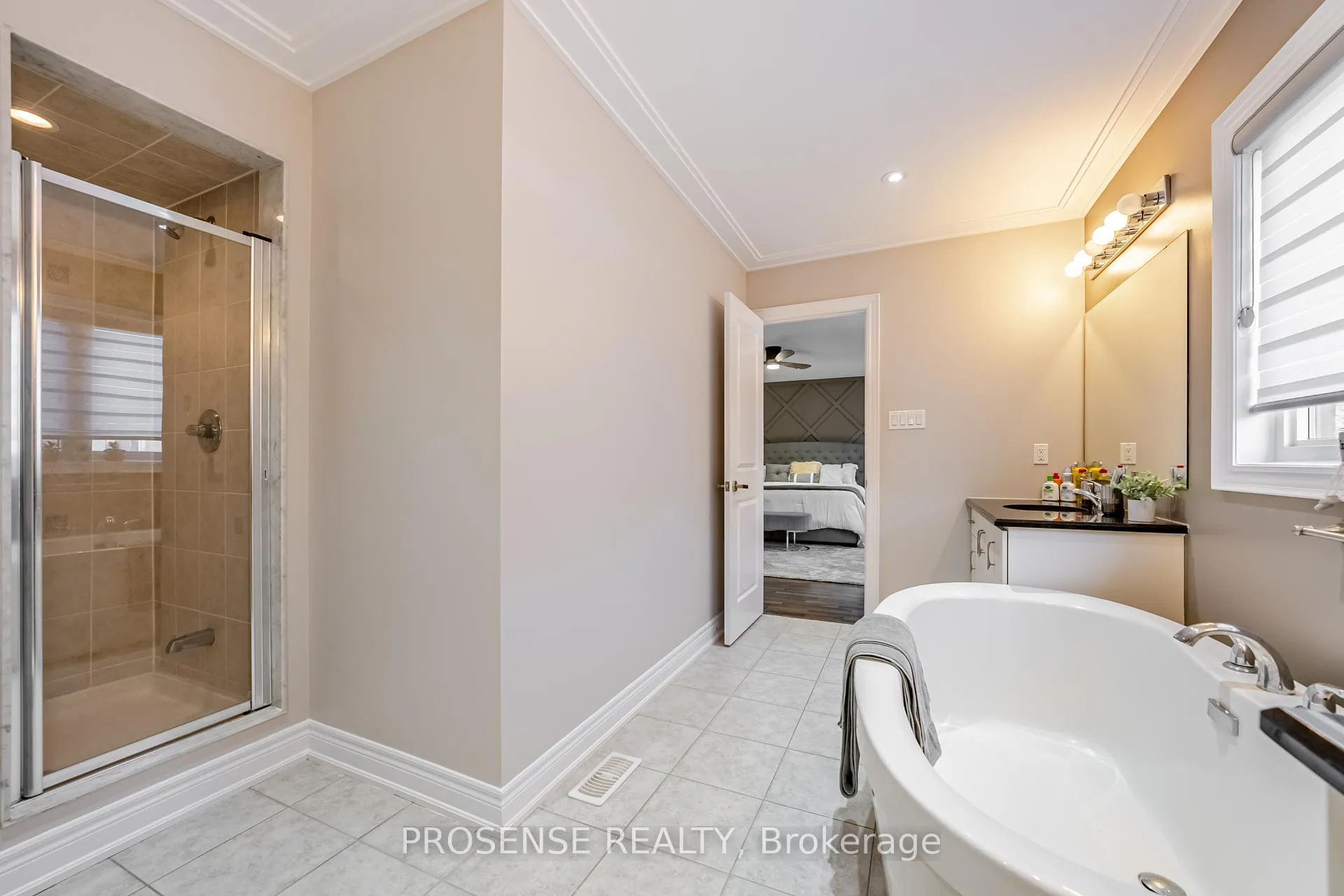 Photo 36 of 8 Macbean Crescent, Hamilton, Waterdown — HOMEH