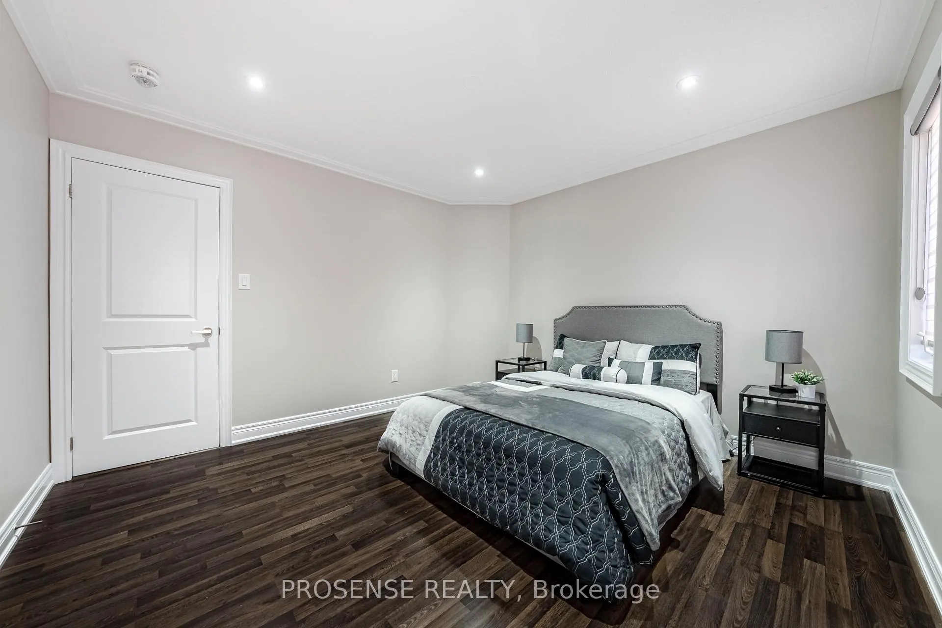 Photo 41 of 8 Macbean Crescent, Hamilton, Waterdown — HOMEH
