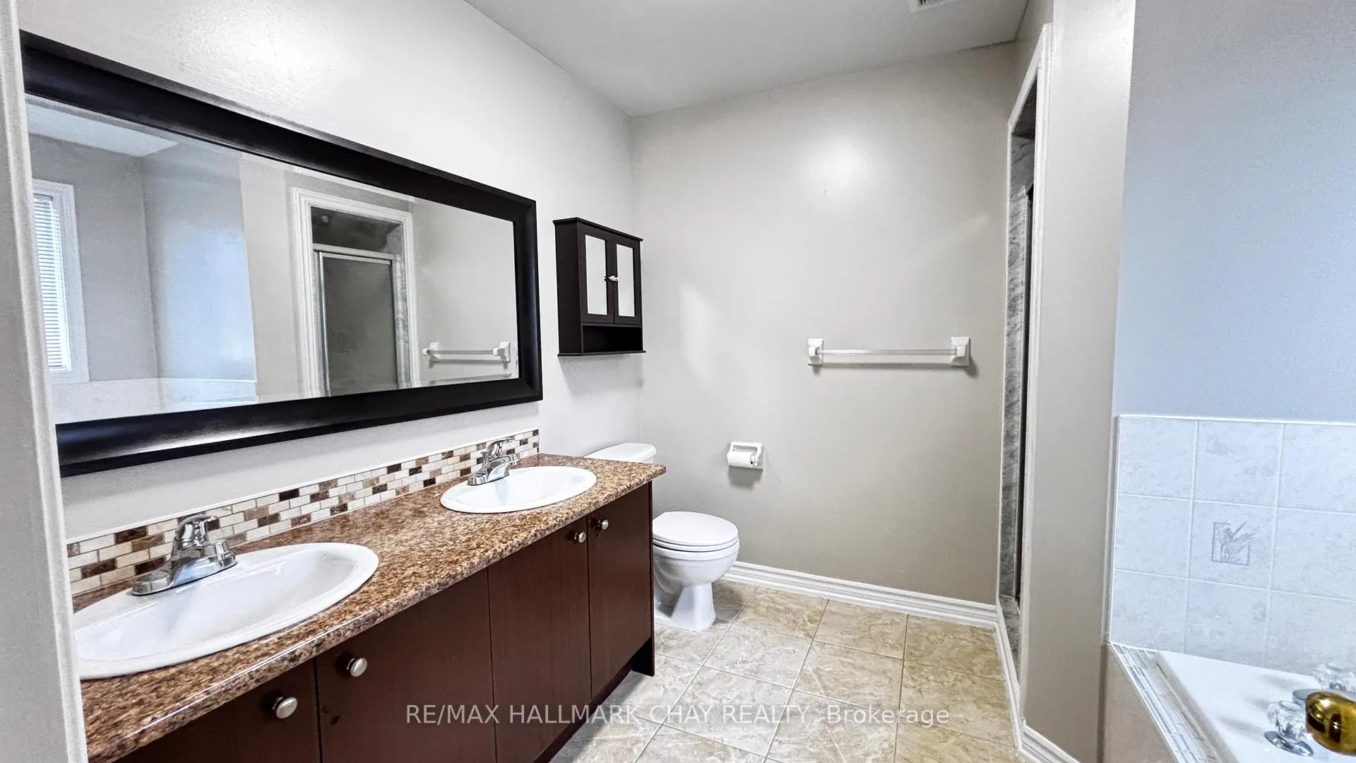 Photo 16 of 46 Knupp Road, Barrie, Edgehill Drive — HOMEH