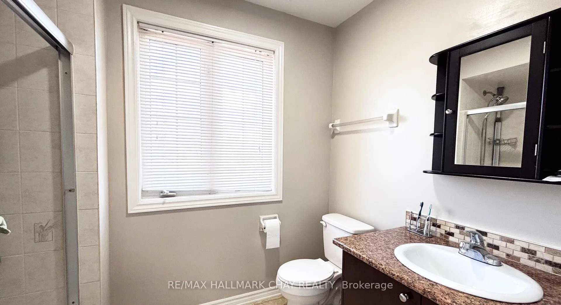 Photo 24 of 46 Knupp Road, Barrie, Edgehill Drive — HOMEH