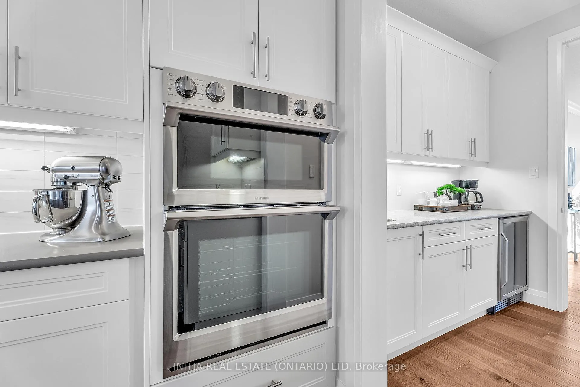 Photo 20 of 1375 Dyer Crescent, London, North S — HOMEH