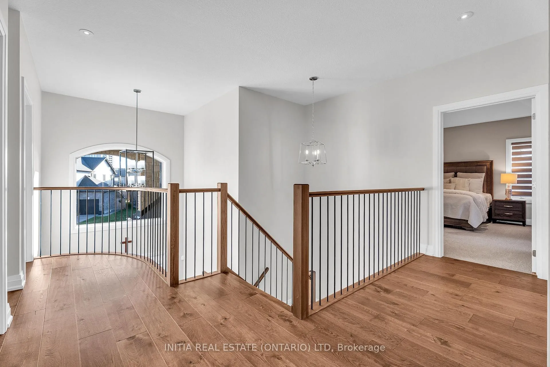 Photo 23 of 1375 Dyer Crescent, London, North S — HOMEH