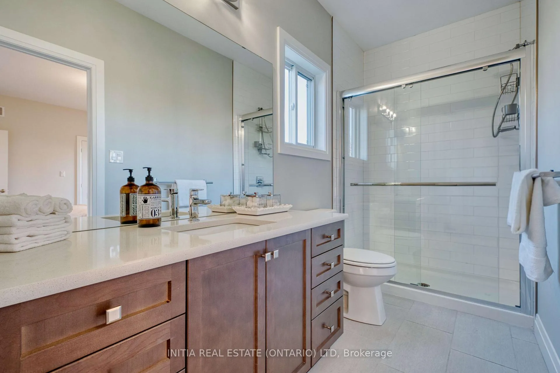 Photo 31 of 1375 Dyer Crescent, London, North S — HOMEH