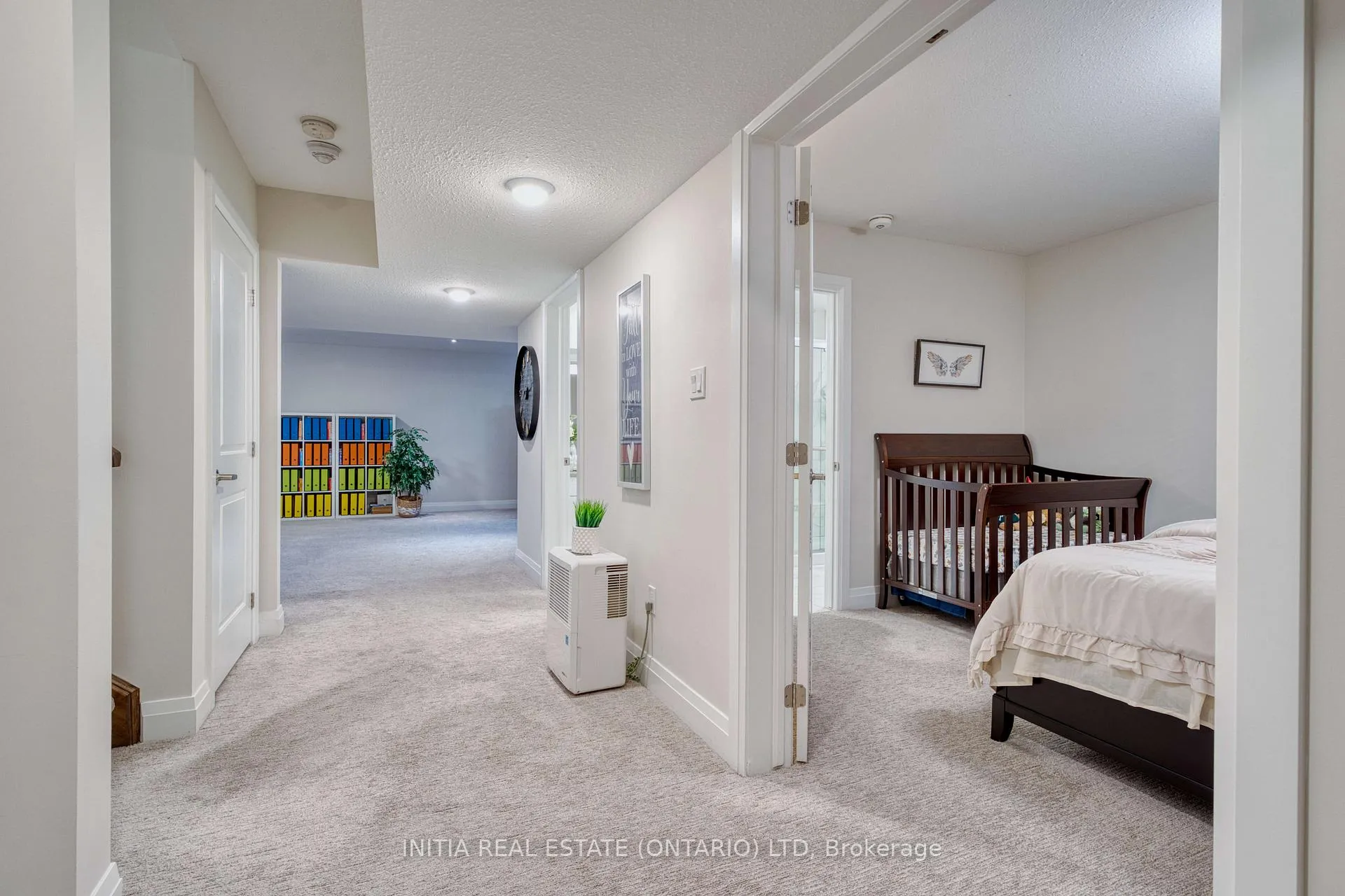 Photo 36 of 1375 Dyer Crescent, London, North S — HOMEH