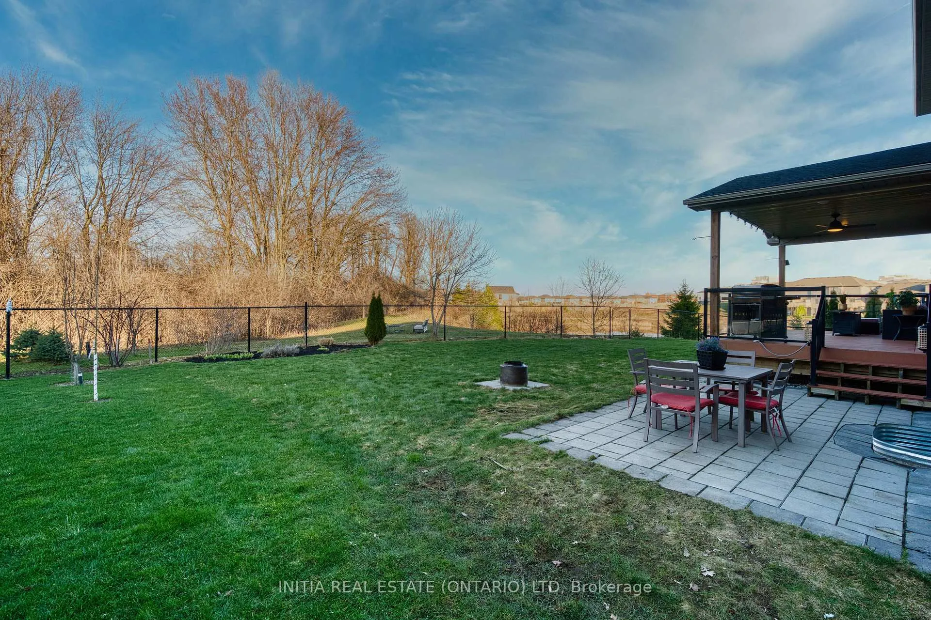 Photo 46 of 1375 Dyer Crescent, London, North S — HOMEH