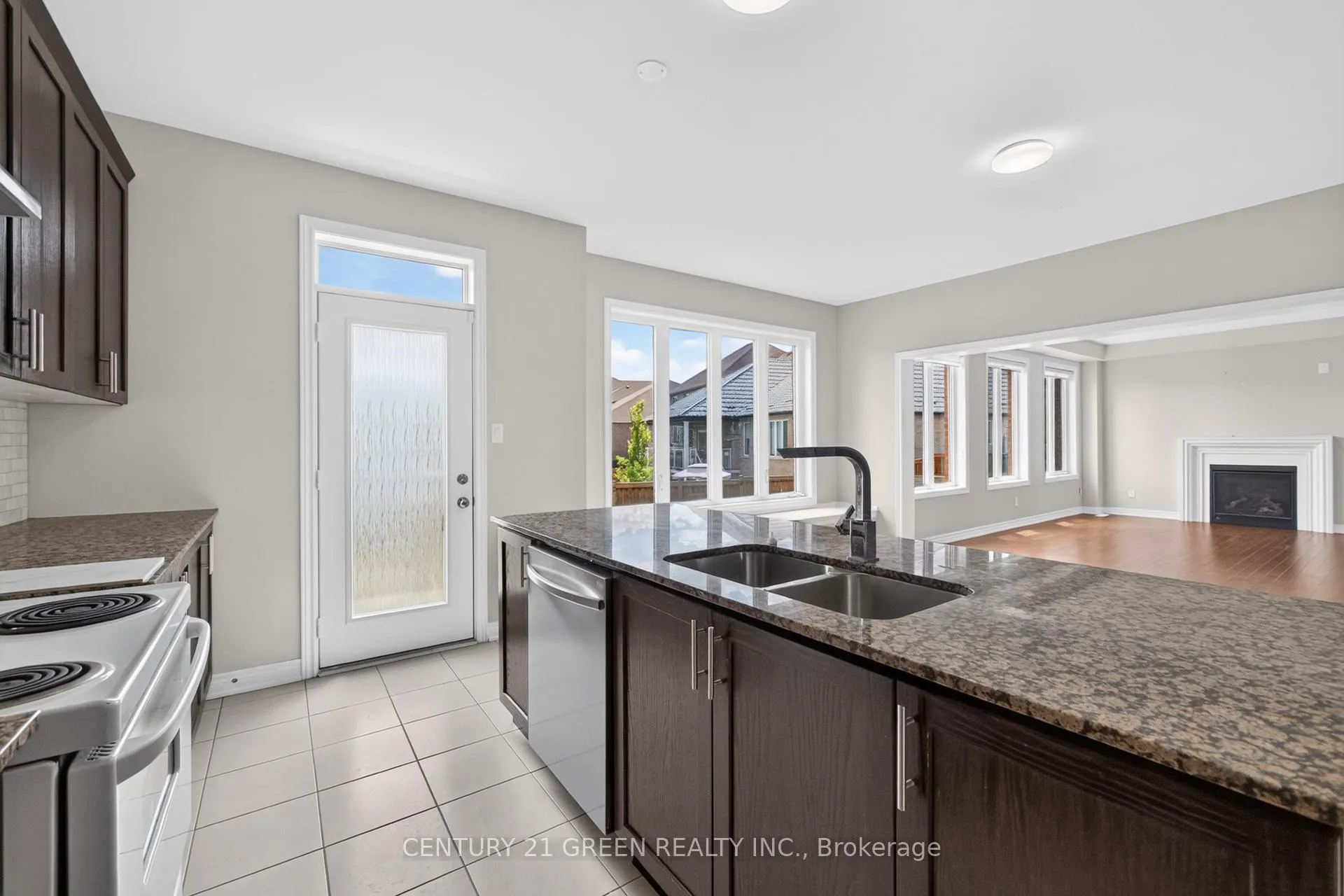 Photo 19 of 35 Roy Road, New Tecumseth, Tottenham — HOMEH