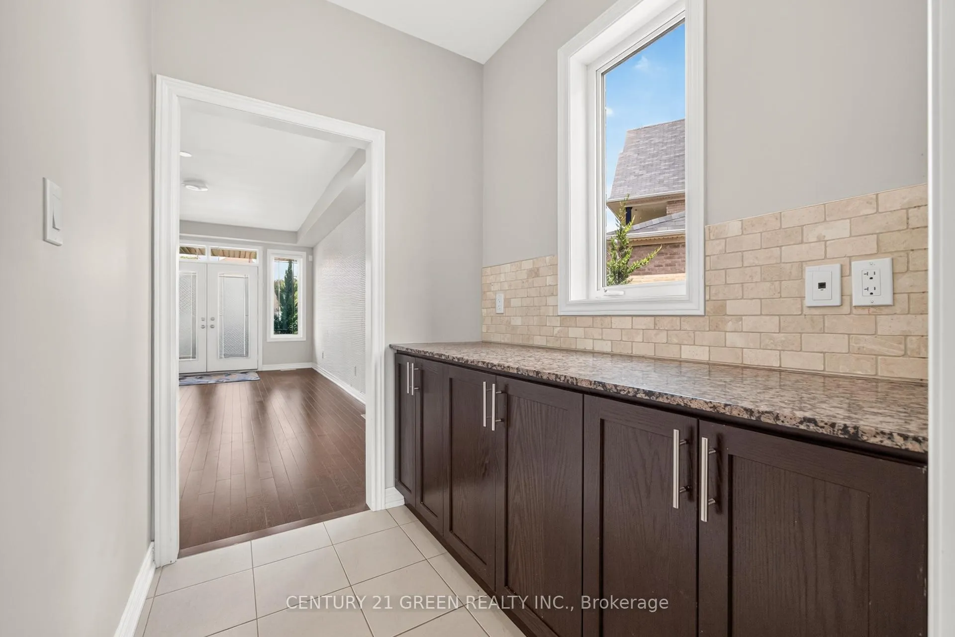 Photo 21 of 35 Roy Road, New Tecumseth, Tottenham — HOMEH