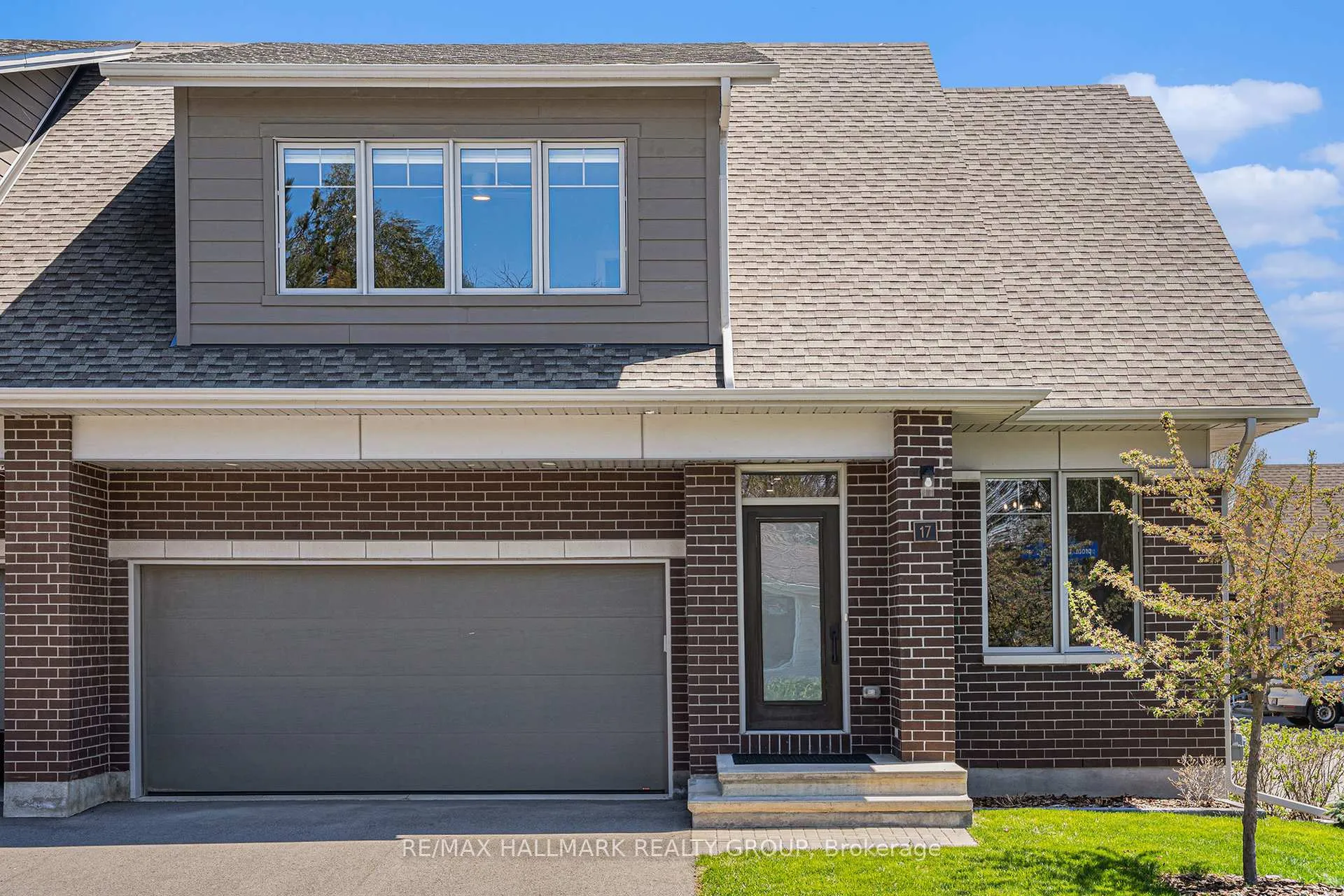 Photo 2 of 17 Leeming Drive, Ottawa, Crystal Beach — HOMEH