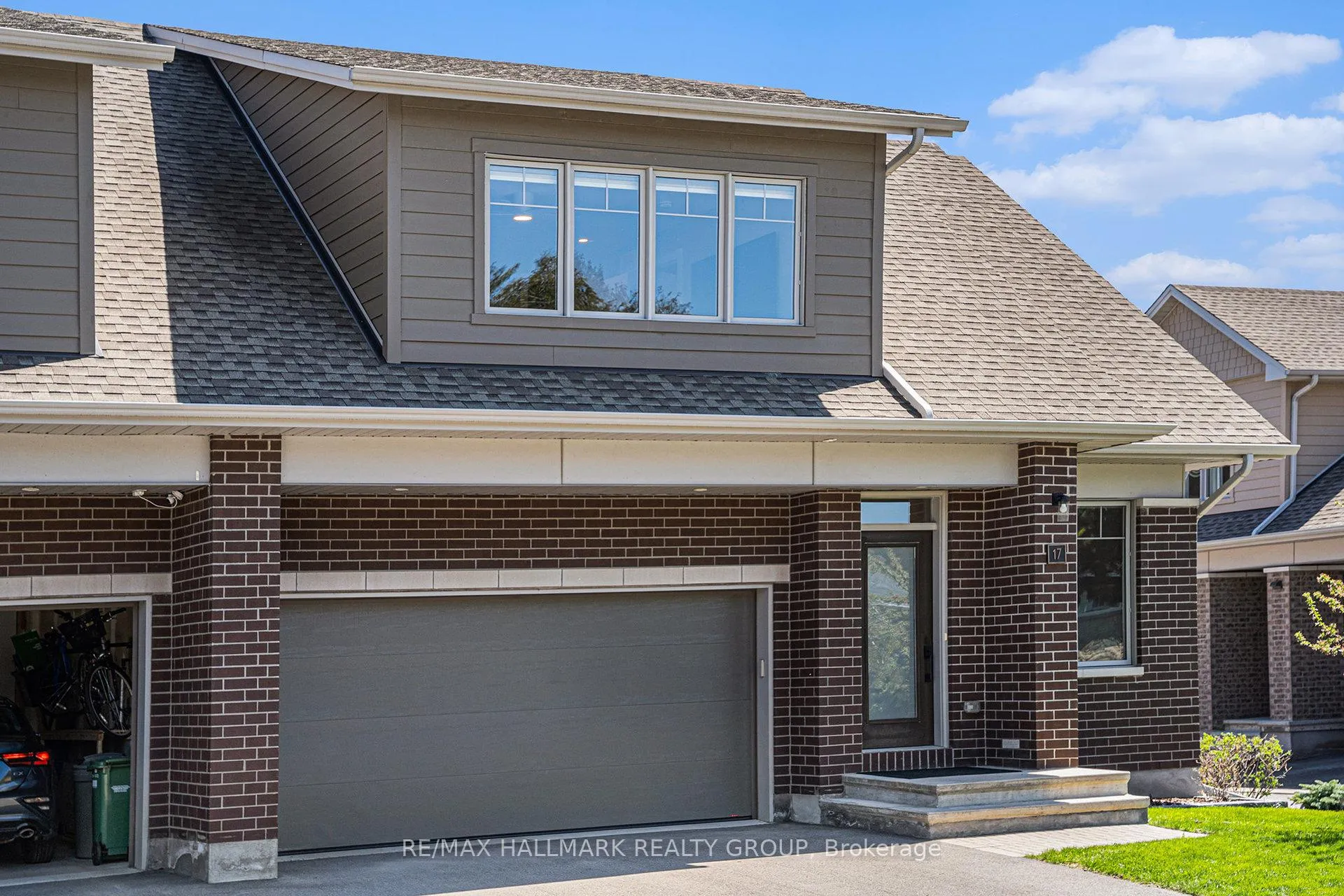 Photo 3 of 17 Leeming Drive, Ottawa, Crystal Beach — HOMEH