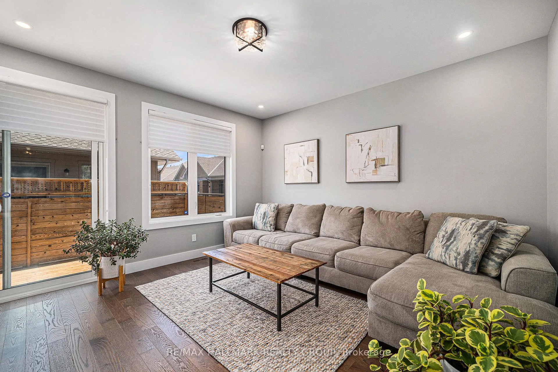Photo 6 of 17 Leeming Drive, Ottawa, Crystal Beach — HOMEH