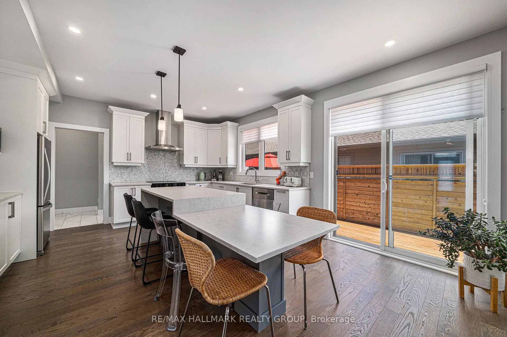 Photo 8 of 17 Leeming Drive, Ottawa, Crystal Beach — HOMEH