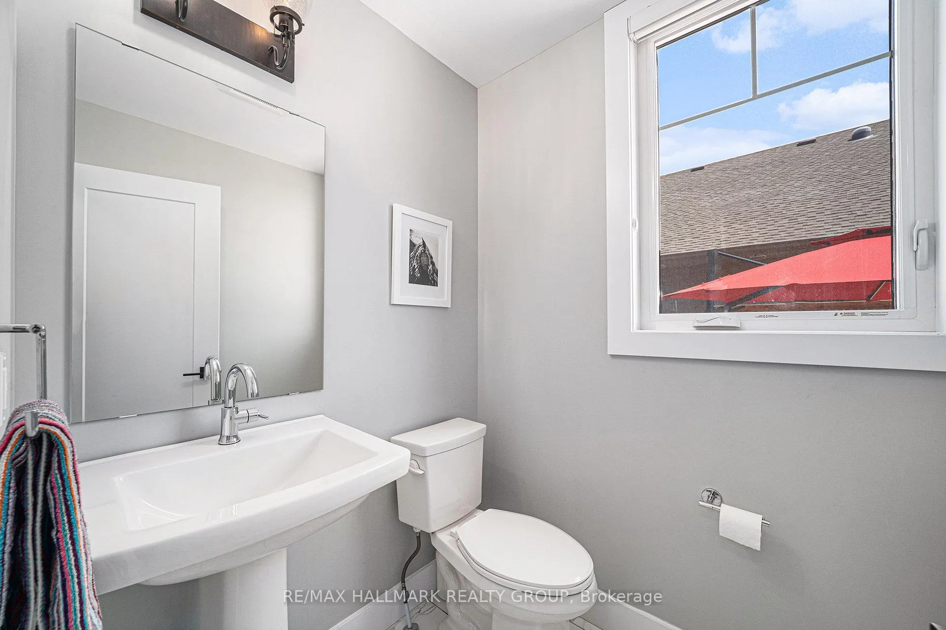 Photo 11 of 17 Leeming Drive, Ottawa, Crystal Beach — HOMEH