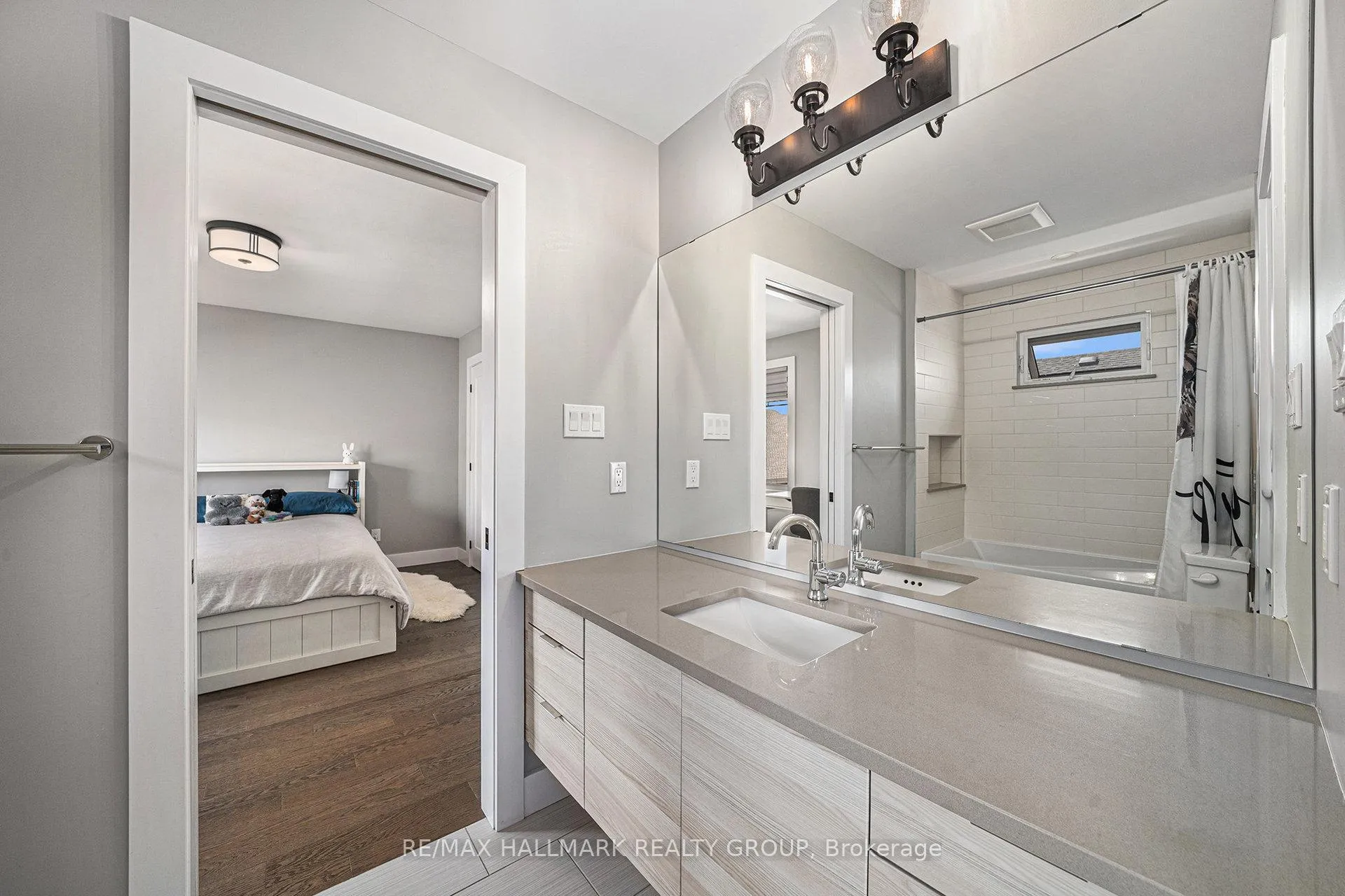 Photo 17 of 17 Leeming Drive, Ottawa, Crystal Beach — HOMEH