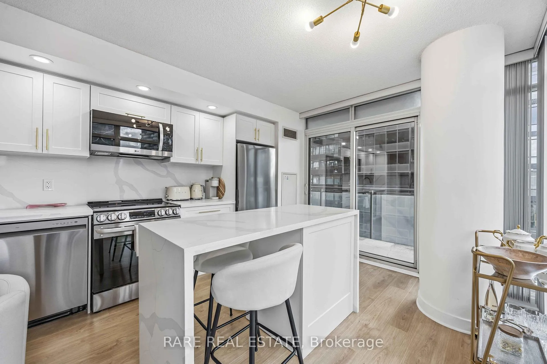 Photo 4 of Unit 1002, 4K Spadina Avenue, Toronto, Waterfront Communities — HOMEH