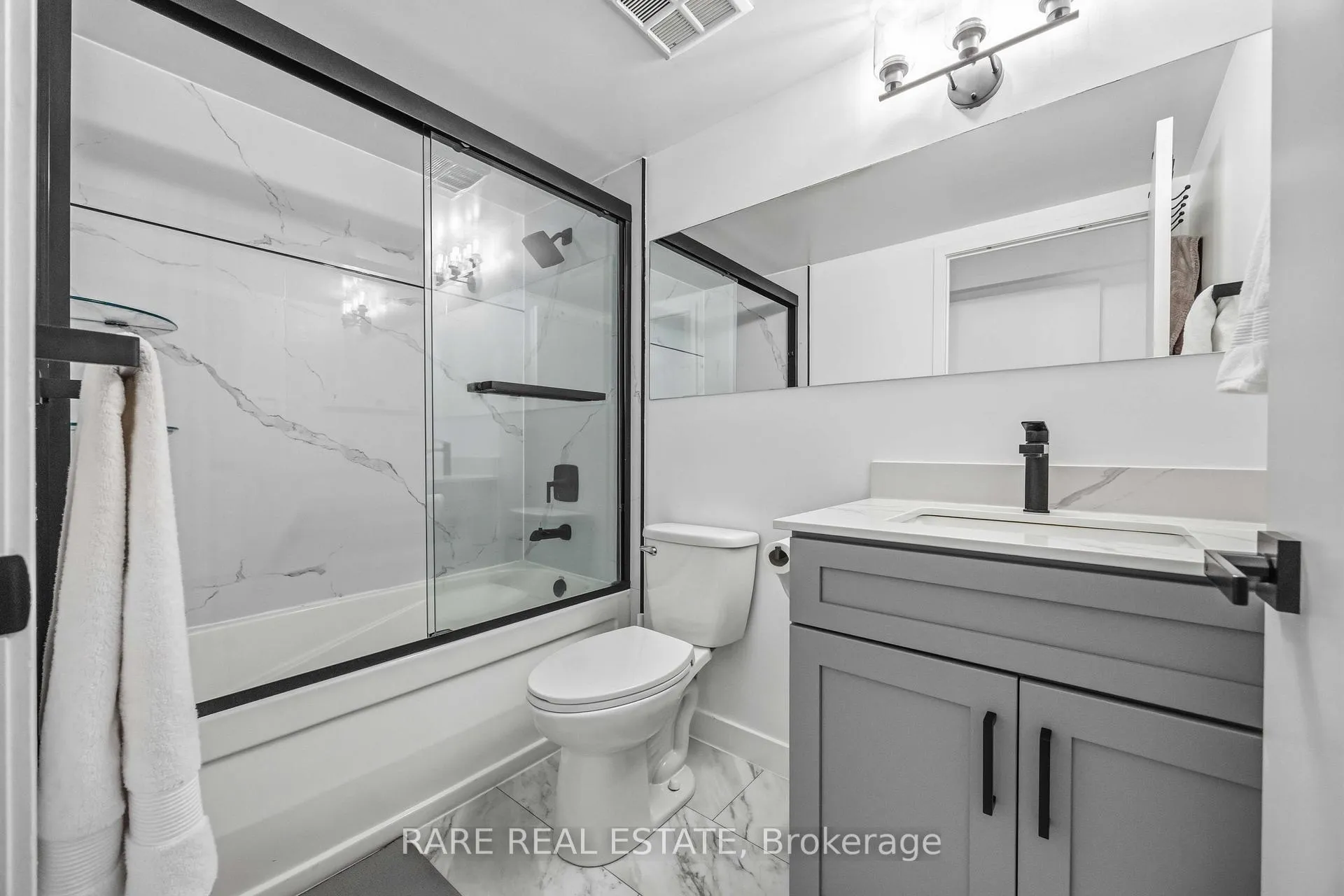 Photo 10 of Unit 1002, 4K Spadina Avenue, Toronto, Waterfront Communities — HOMEH