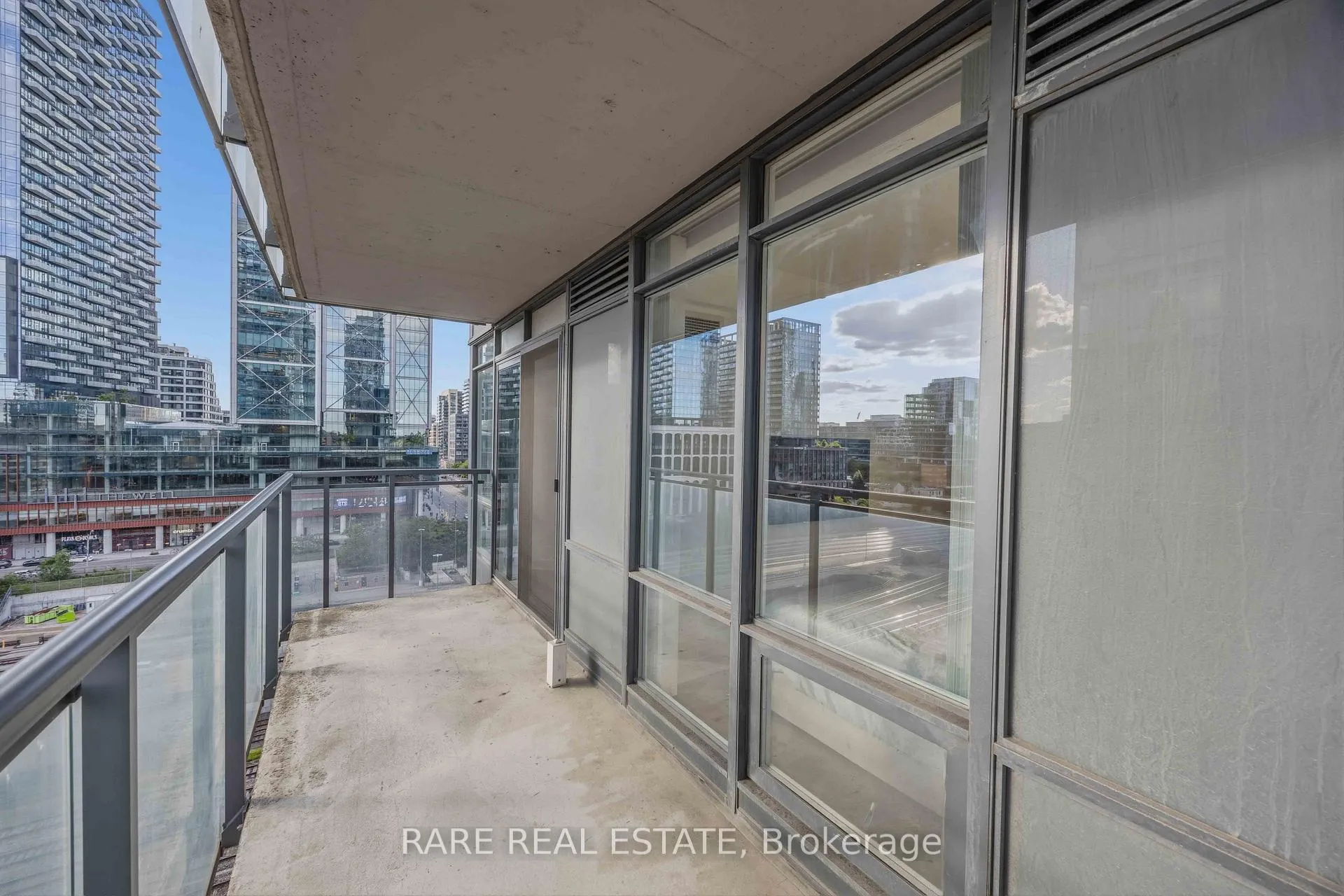 Photo 17 of Unit 1002, 4K Spadina Avenue, Toronto, Waterfront Communities — HOMEH