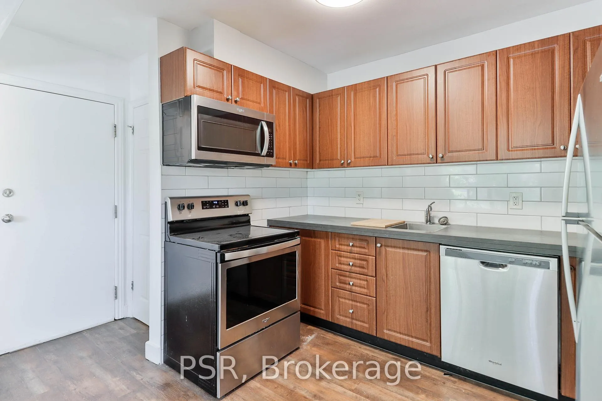 Photo 2 of Unit 2, 170 Holborne Avenue, Toronto, Danforth Village-East York — HOMEH