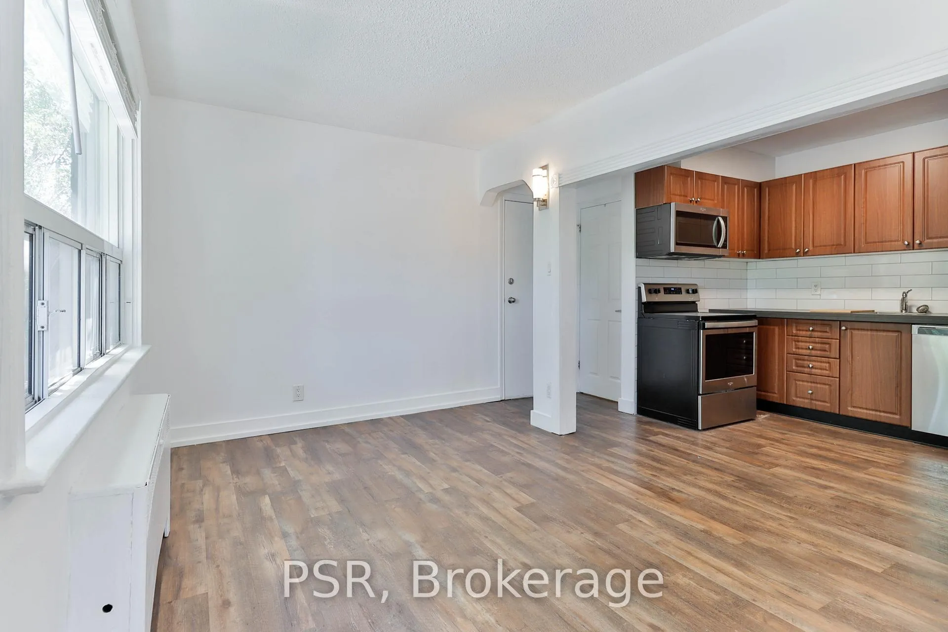 Photo 7 of Unit 2, 170 Holborne Avenue, Toronto, Danforth Village-East York — HOMEH