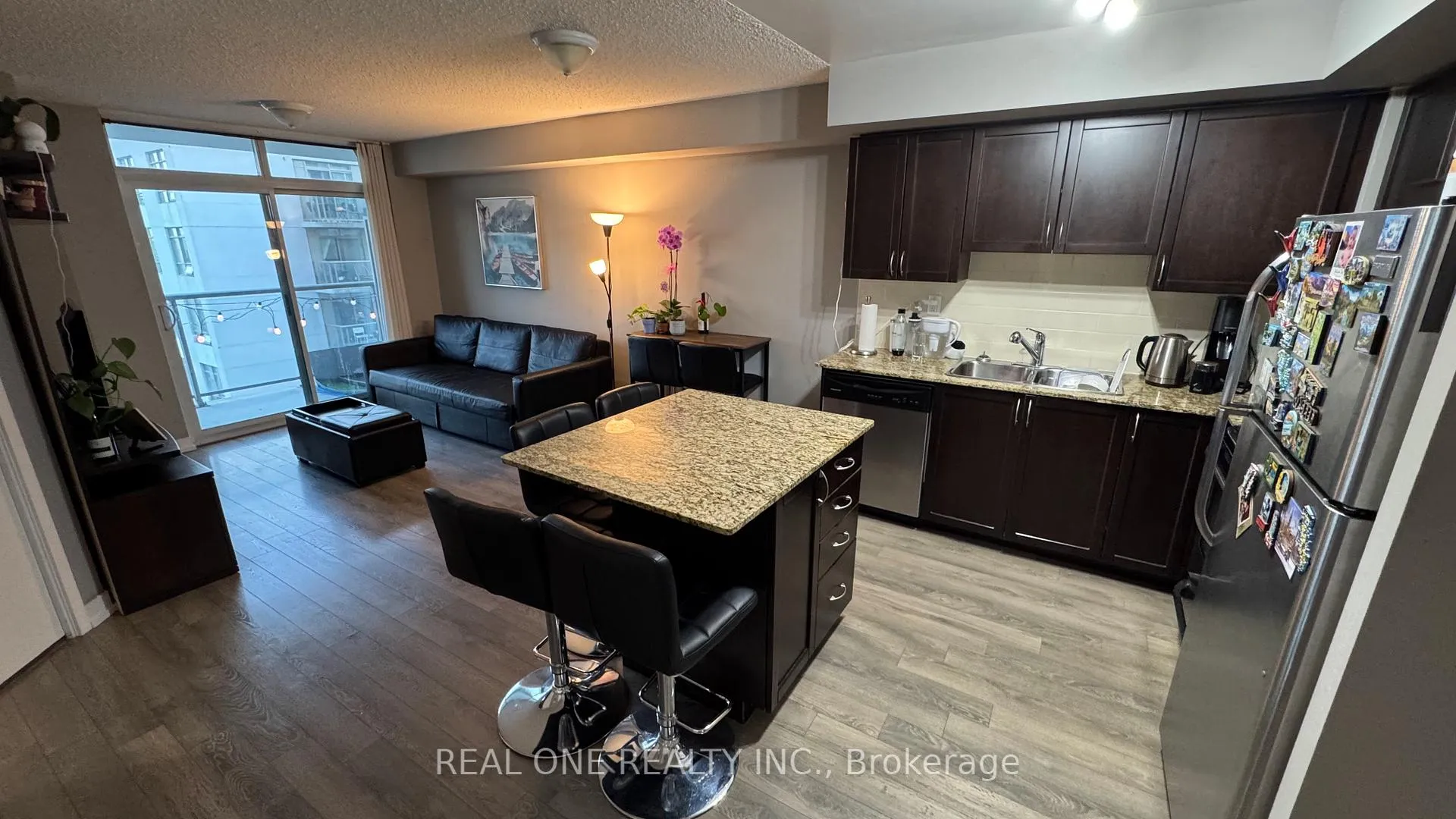 Photo 4 of Unit 709, 816 Lansdowne Avenue, Toronto, Dovercourt-Wallace Emerson-Junction — HOMEH
