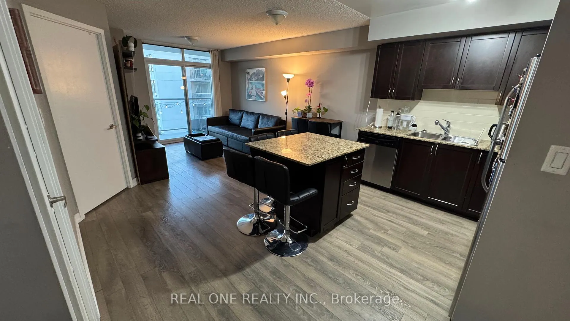 Photo 7 of Unit 709, 816 Lansdowne Avenue, Toronto, Dovercourt-Wallace Emerson-Junction — HOMEH