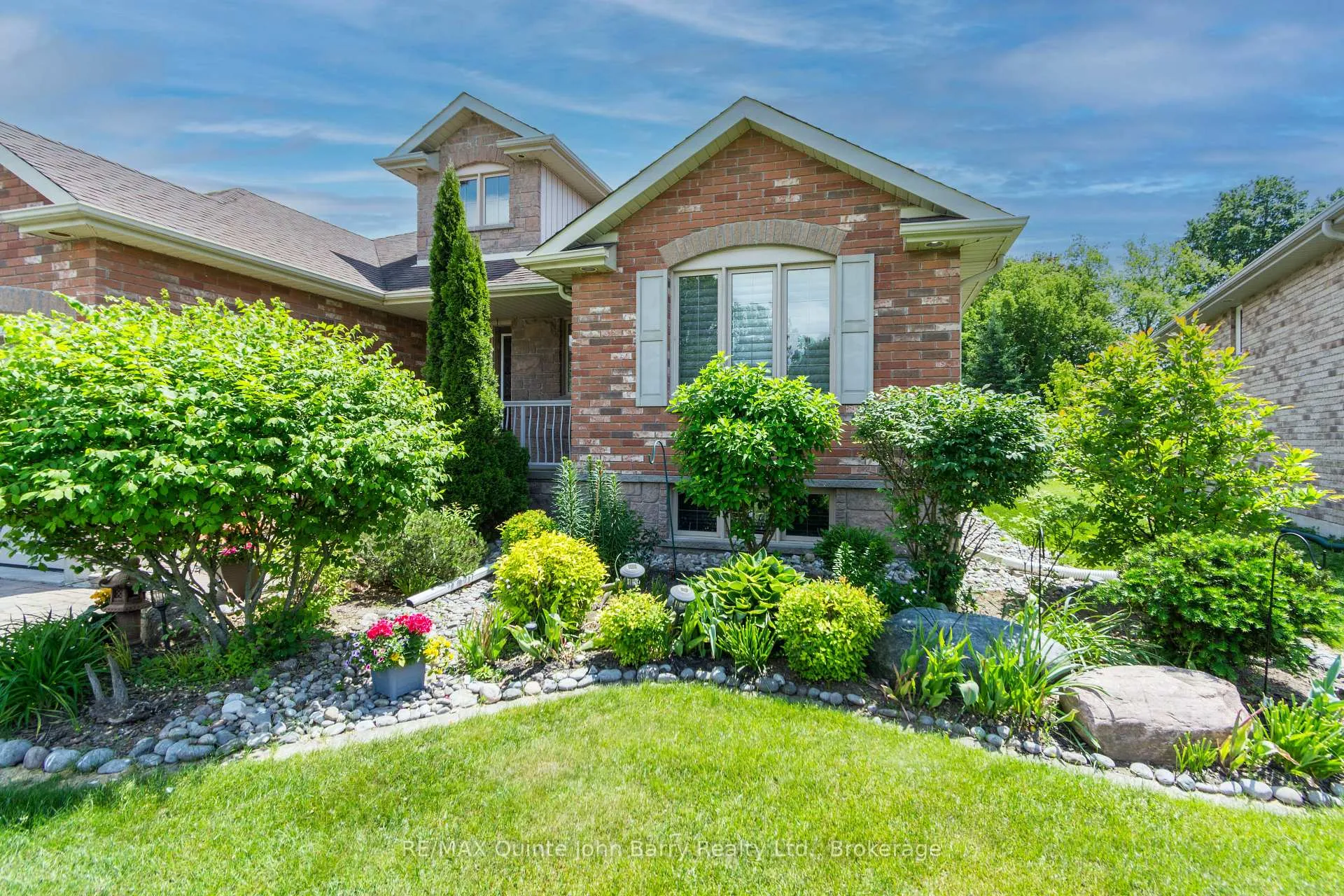 Photo 4 of 2 Pine Marsh Lane, Quinte West, Murray Ward — HOMEH