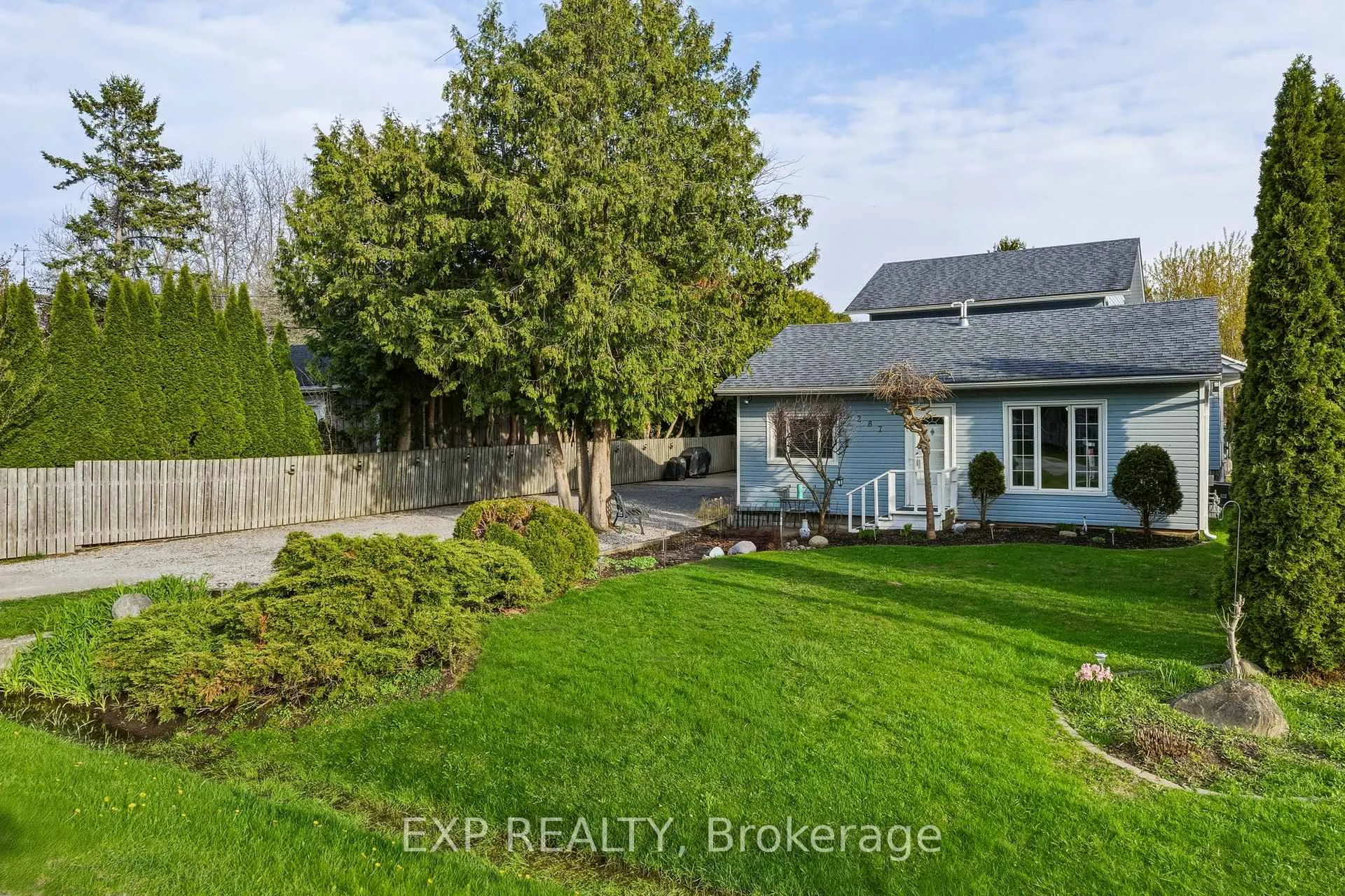 Photo 1 of 287 Elmview Gardens, Georgina, Historic Lakeshore Communities — HOMEH