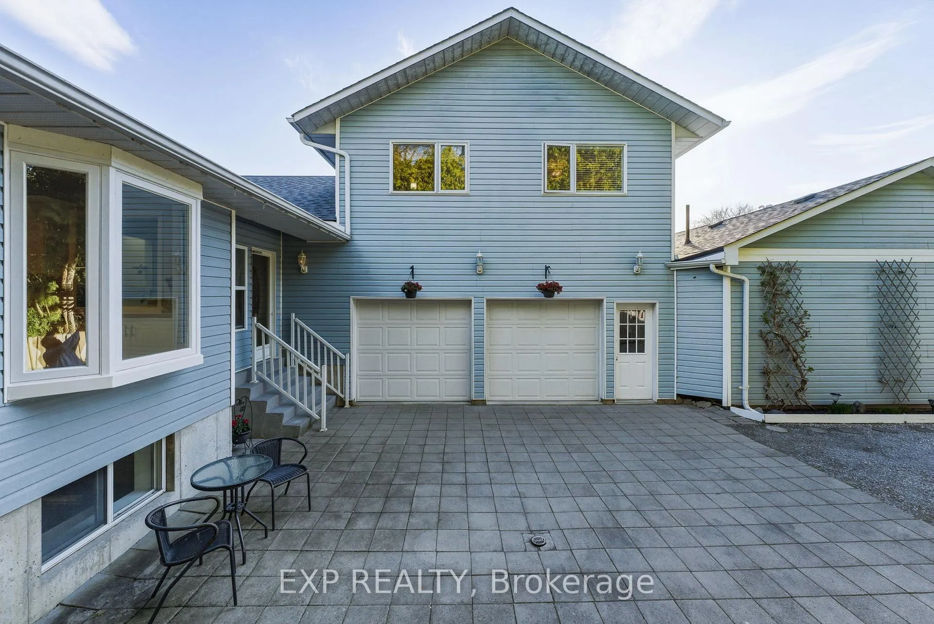 Photo 4 of 287 Elmview Gardens, Georgina, Historic Lakeshore Communities — HOMEH