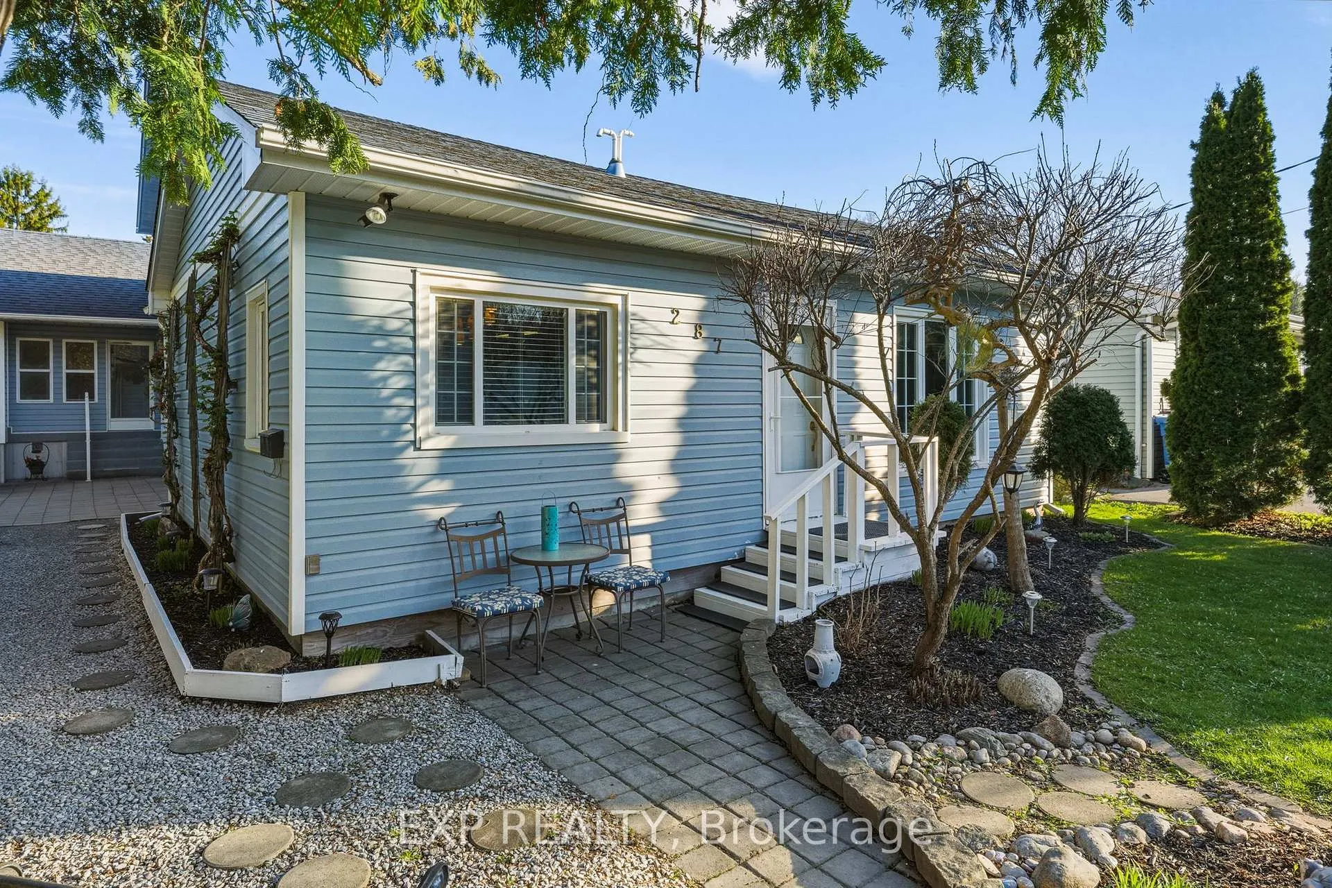 Photo 5 of 287 Elmview Gardens, Georgina, Historic Lakeshore Communities — HOMEH