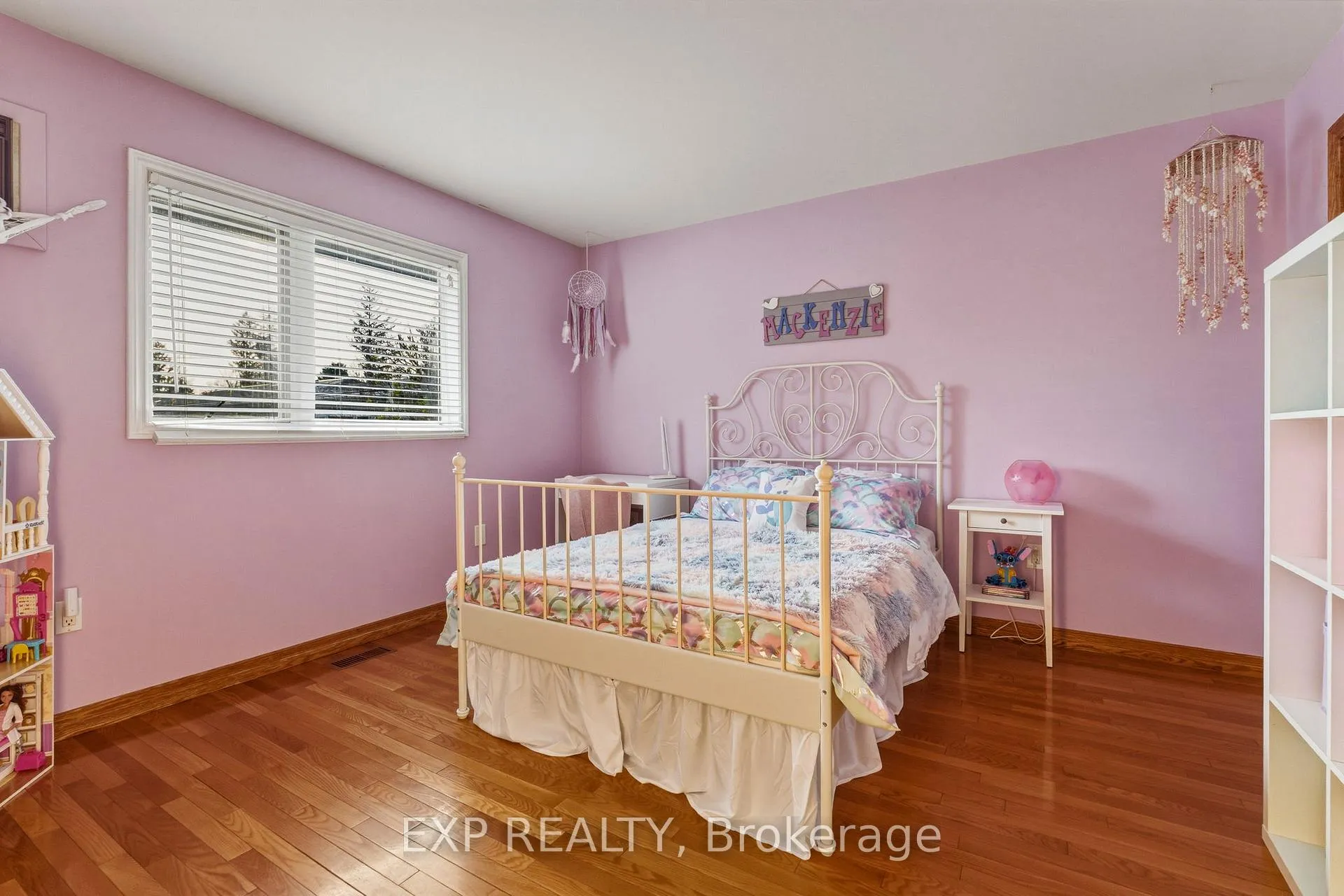 Photo 13 of 287 Elmview Gardens, Georgina, Historic Lakeshore Communities — HOMEH