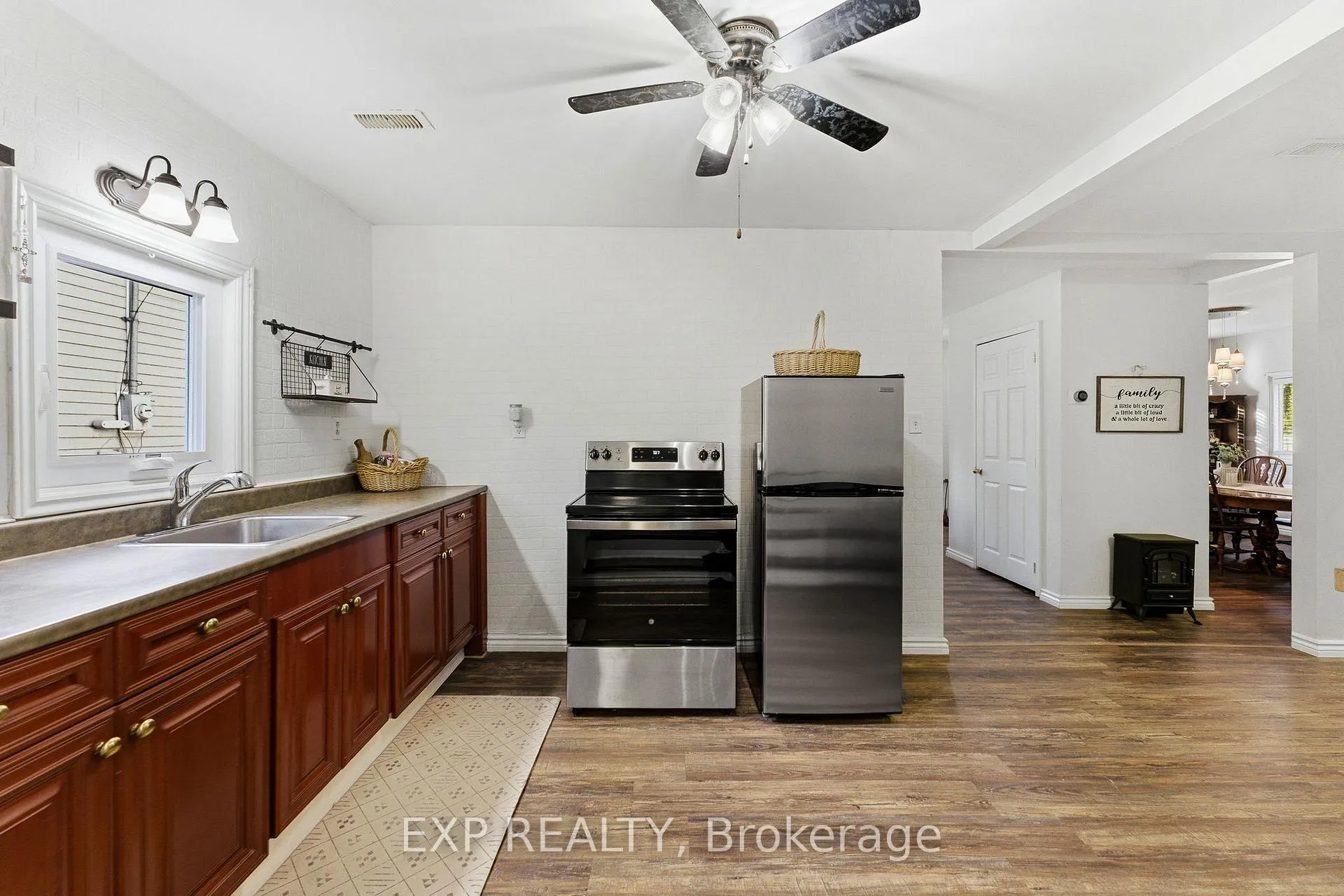 Photo 23 of 287 Elmview Gardens, Georgina, Historic Lakeshore Communities — HOMEH