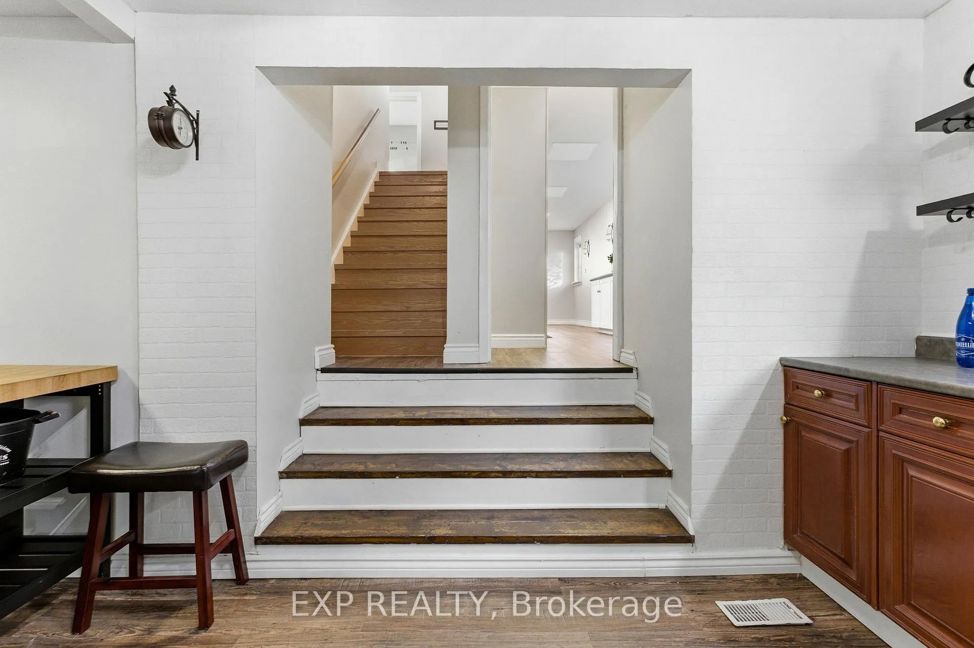 Photo 24 of 287 Elmview Gardens, Georgina, Historic Lakeshore Communities — HOMEH