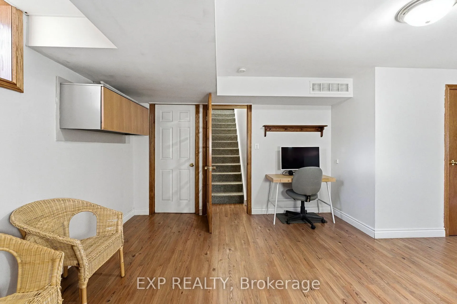 Photo 32 of 287 Elmview Gardens, Georgina, Historic Lakeshore Communities — HOMEH