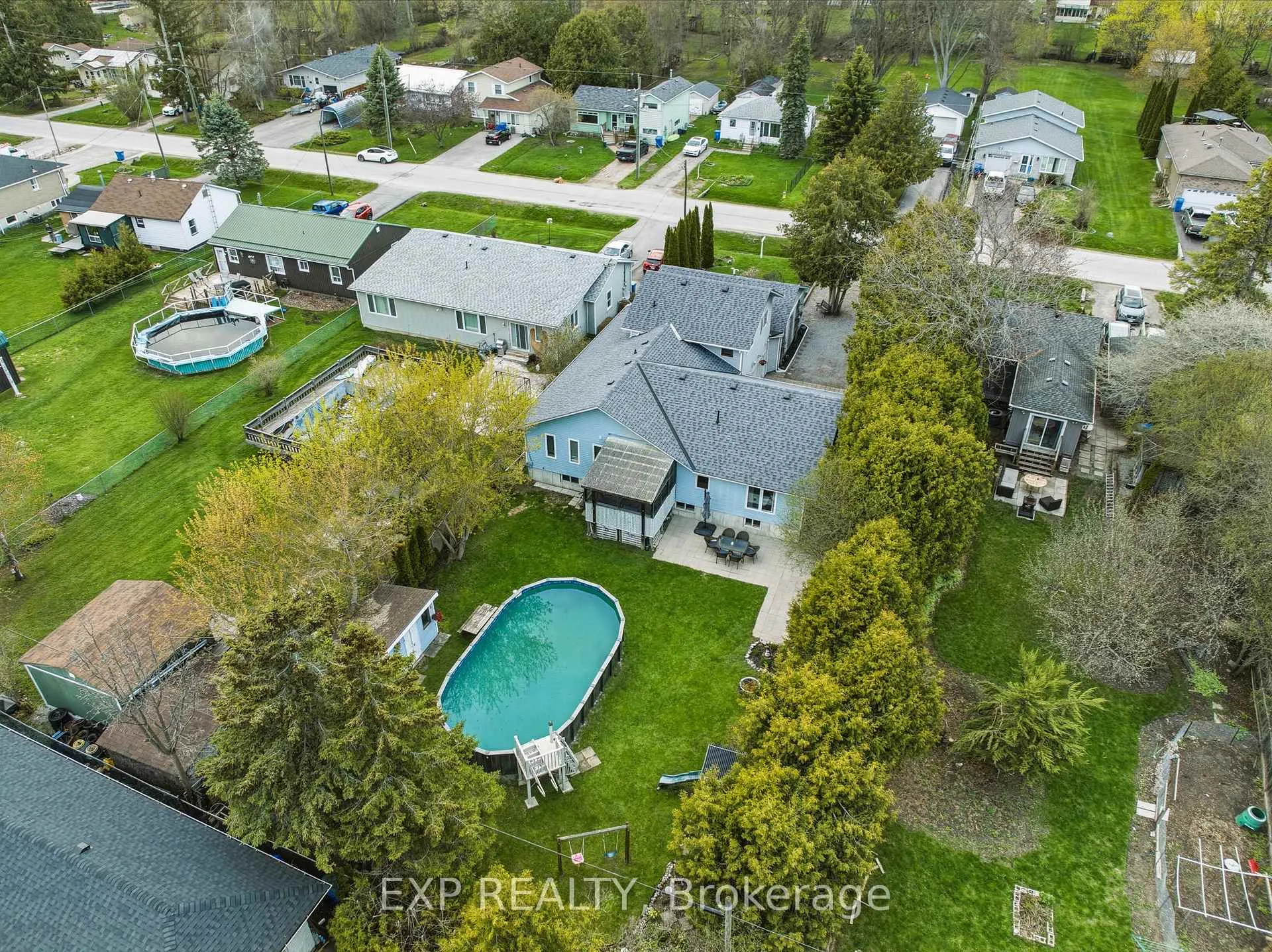 Photo 42 of 287 Elmview Gardens, Georgina, Historic Lakeshore Communities — HOMEH