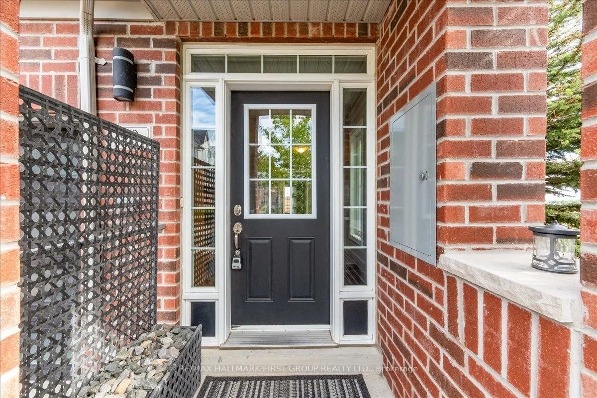 Photo 3 of 90 Magpie Way, Whitby, Blue Grass Meadows — HOMEH