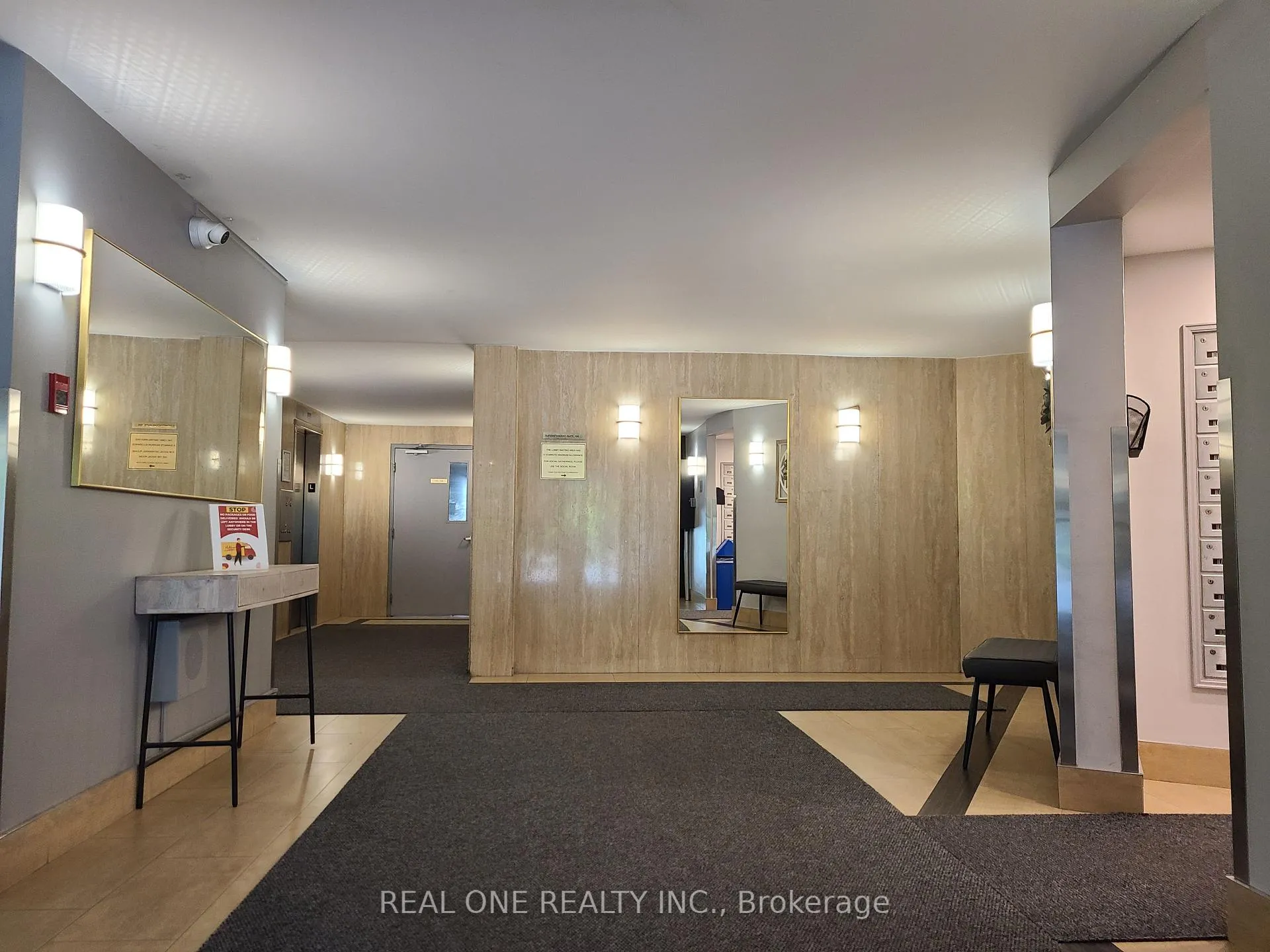 Photo 2 of Unit 1016, 5 Shady Golfway, Toronto, Flemingdon Park — HOMEH