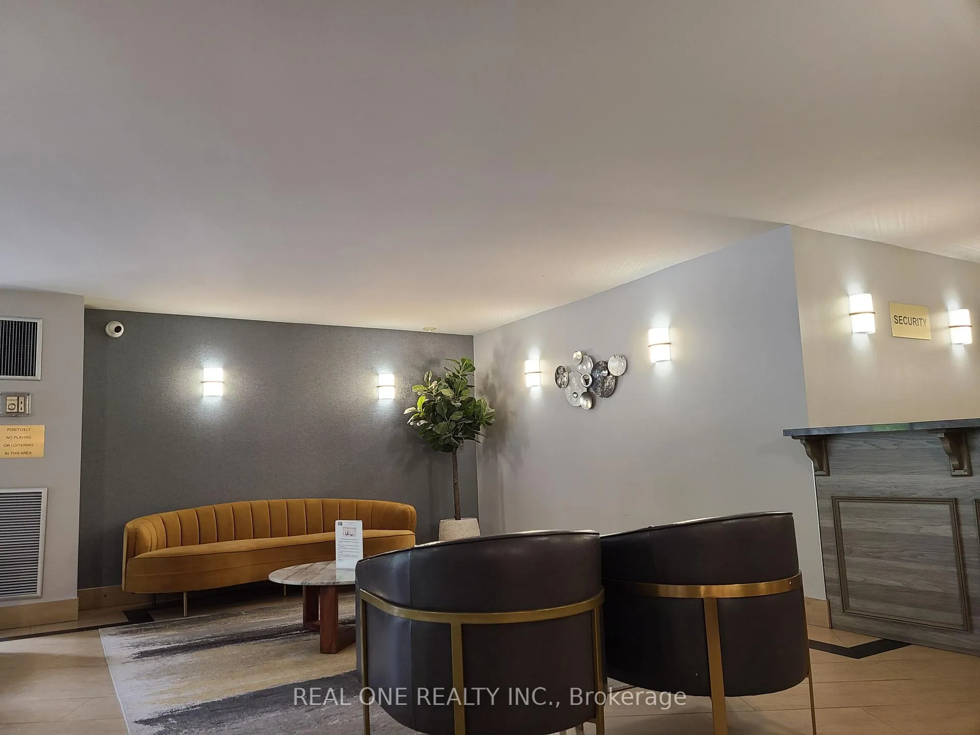 Photo 3 of Unit 1016, 5 Shady Golfway, Toronto, Flemingdon Park — HOMEH