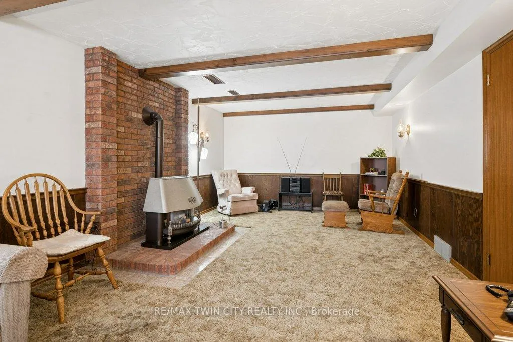 Photo 19 of 336 Manchester Road, Kitchener, Heritage Park - Kitchener — HOMEH