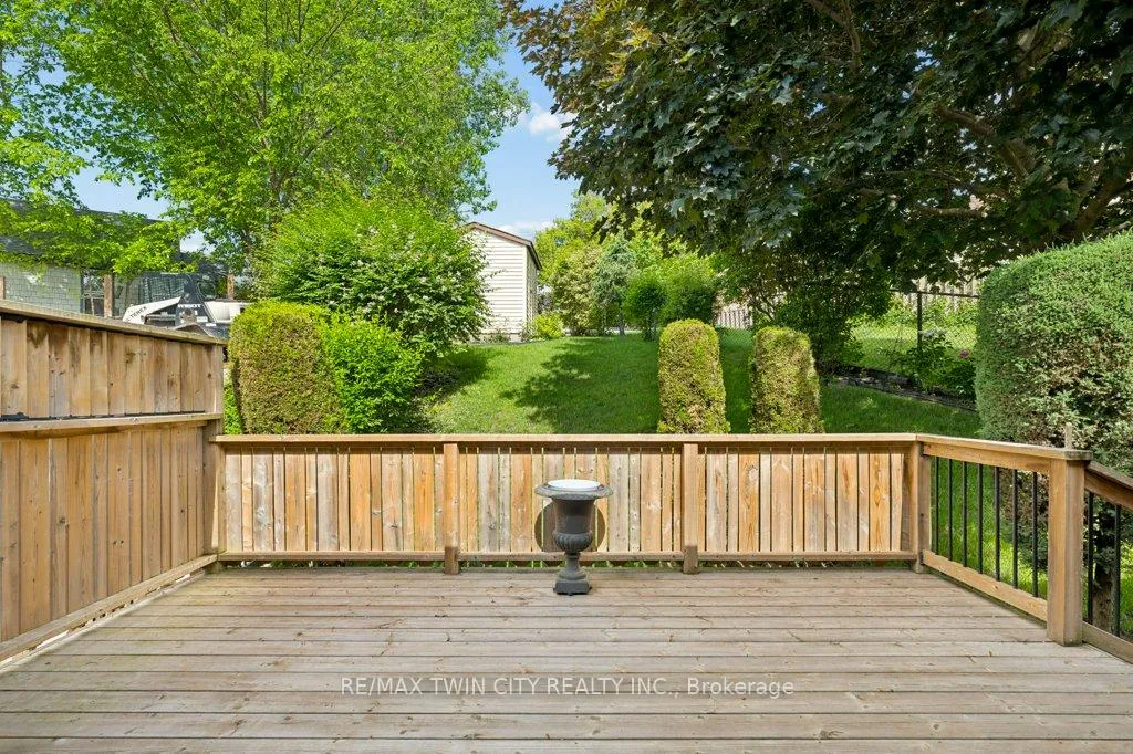 Photo 23 of 336 Manchester Road, Kitchener, Heritage Park - Kitchener — HOMEH