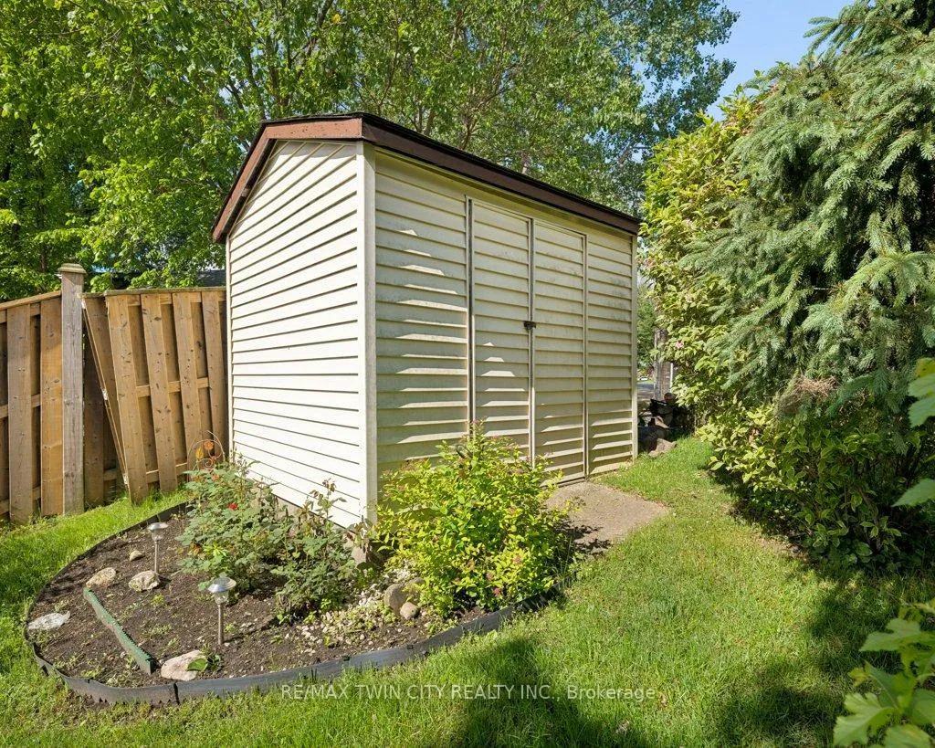 Photo 25 of 336 Manchester Road, Kitchener, Heritage Park - Kitchener — HOMEH