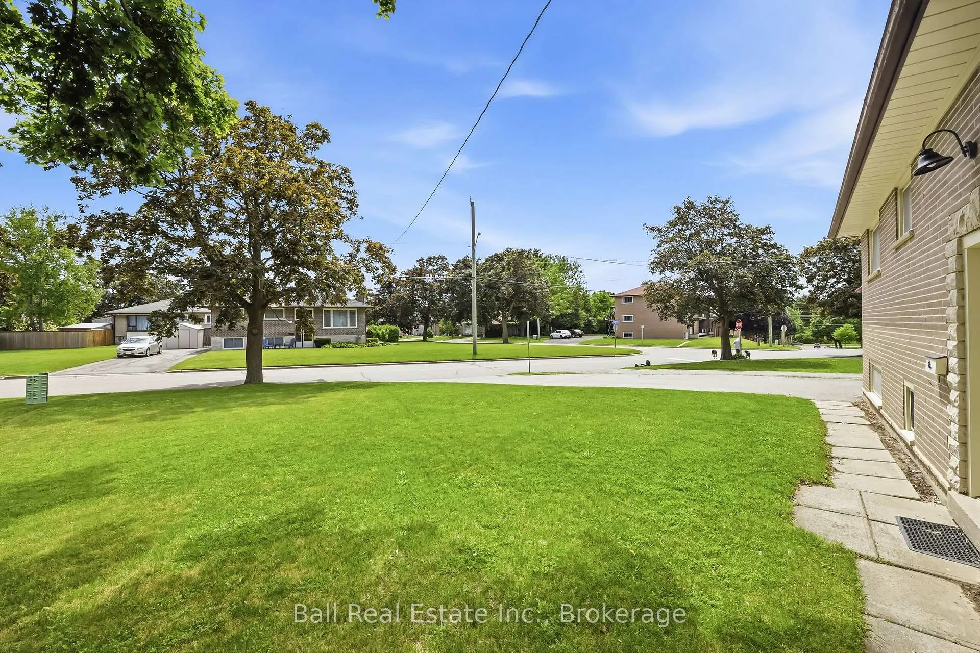Photo 4 of 614 Lansdowne Drive, Oshawa, Eastdale — HOMEH