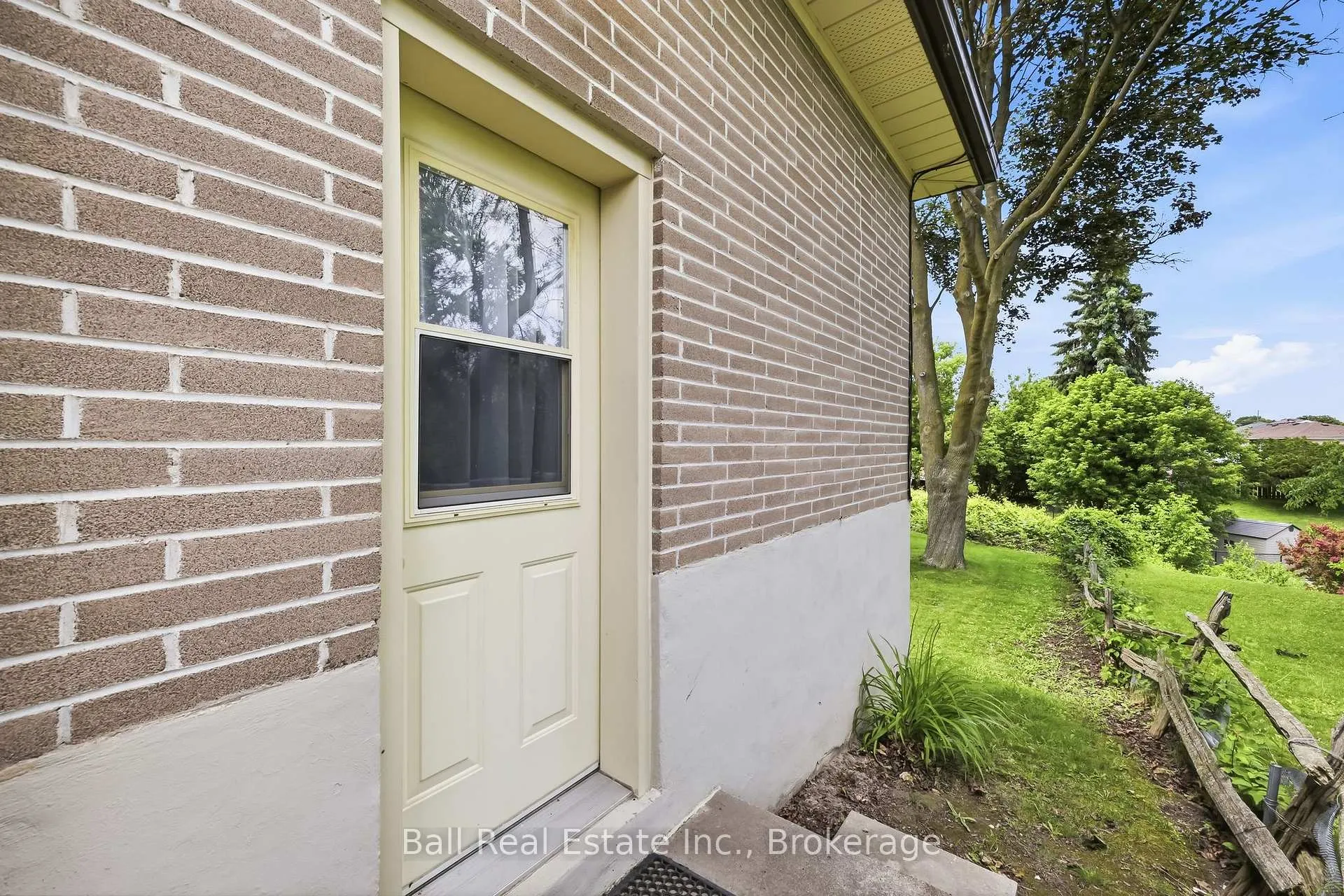 Photo 24 of 614 Lansdowne Drive, Oshawa, Eastdale — HOMEH