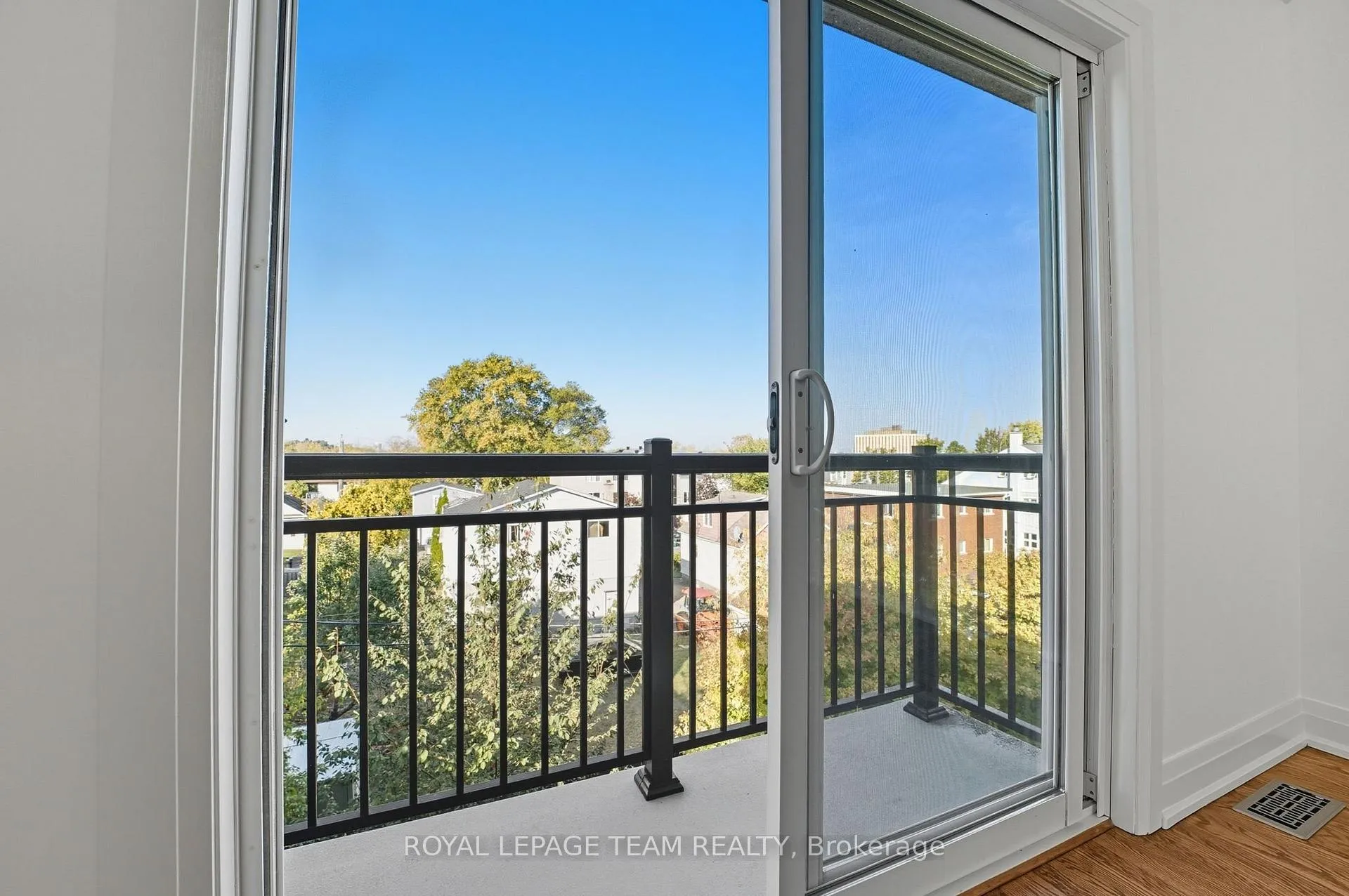 Photo 17 of 1512 Clementine Boulevard, Ottawa, Billings Bridge — HOMEH
