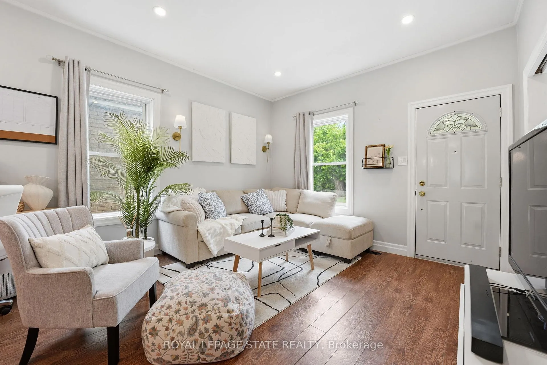 Photo 6 of 43 Alonzo Street, Brantford — HOMEH