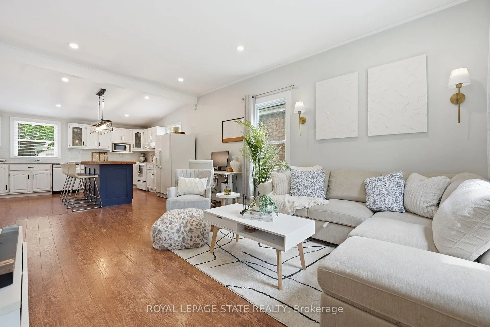 Photo 7 of 43 Alonzo Street, Brantford — HOMEH